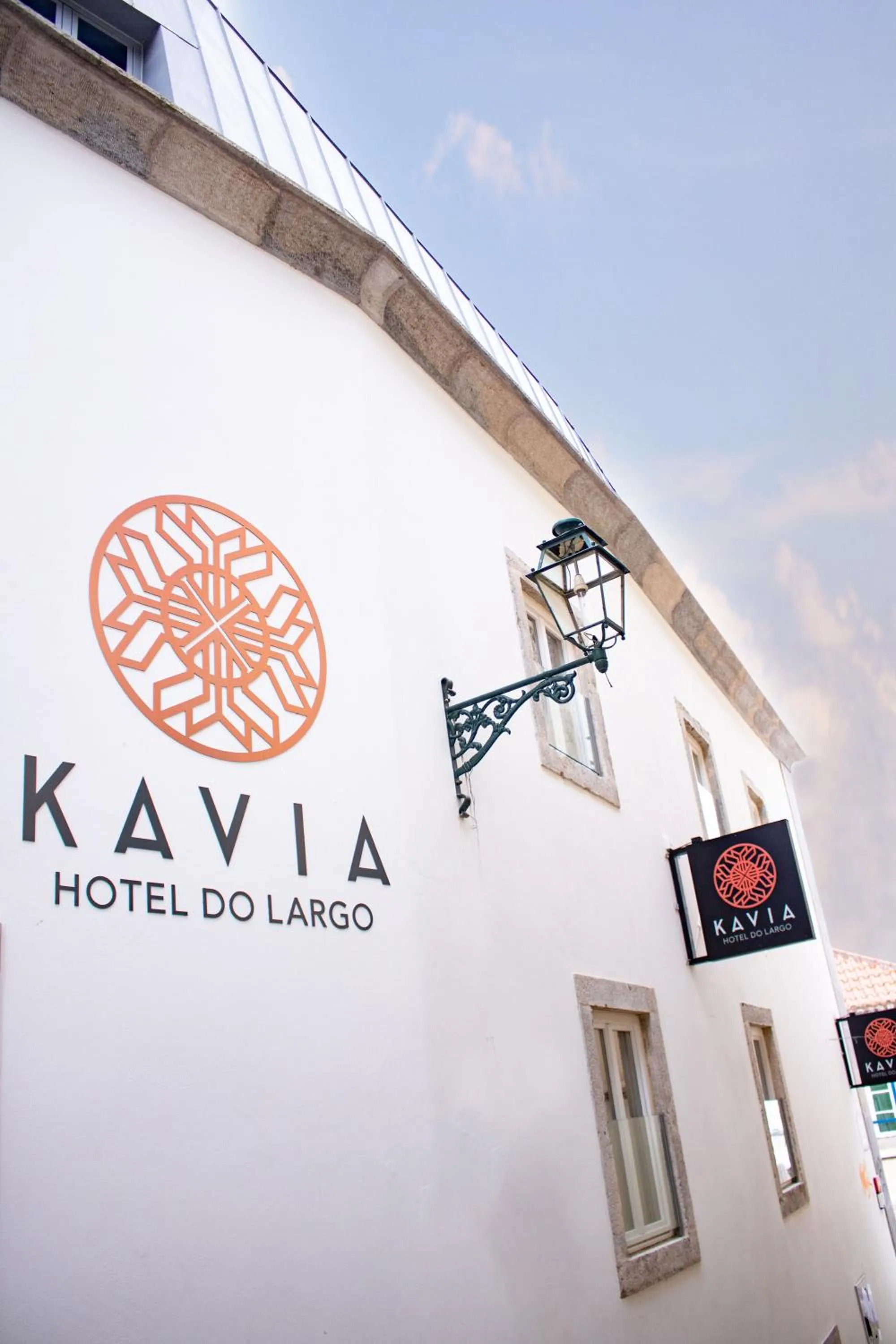 Property building in Kavia Hotel do Largo