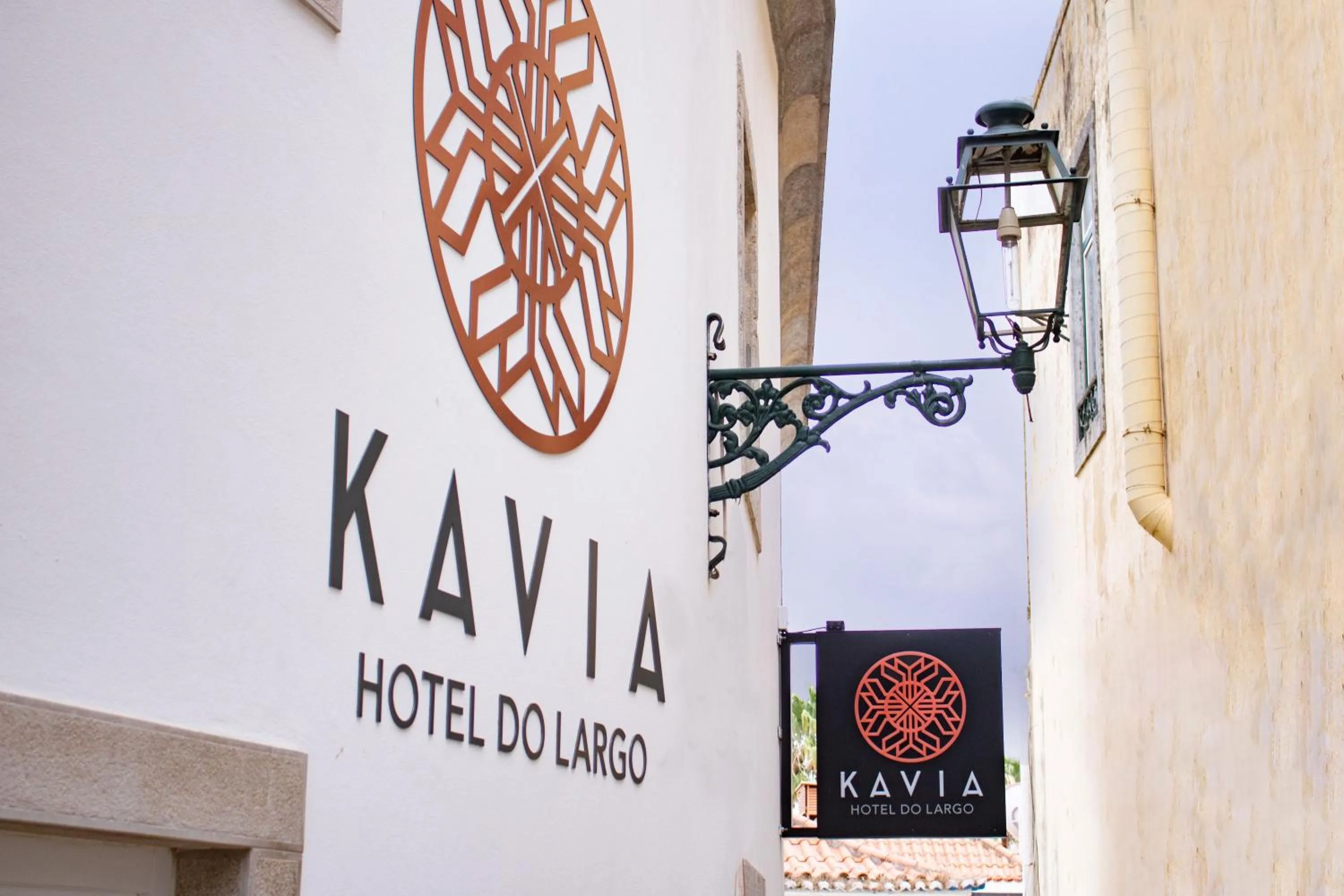 Property building in Kavia Hotel do Largo