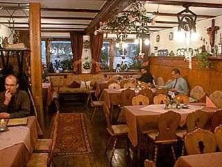 Restaurant/places to eat in Resengörg