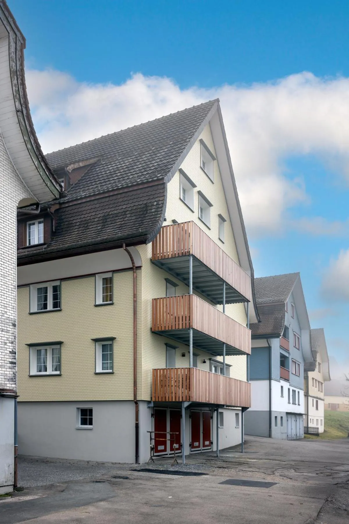 Balcony/Terrace in Blattenheimat - im traditionellen Appenzeller Haus