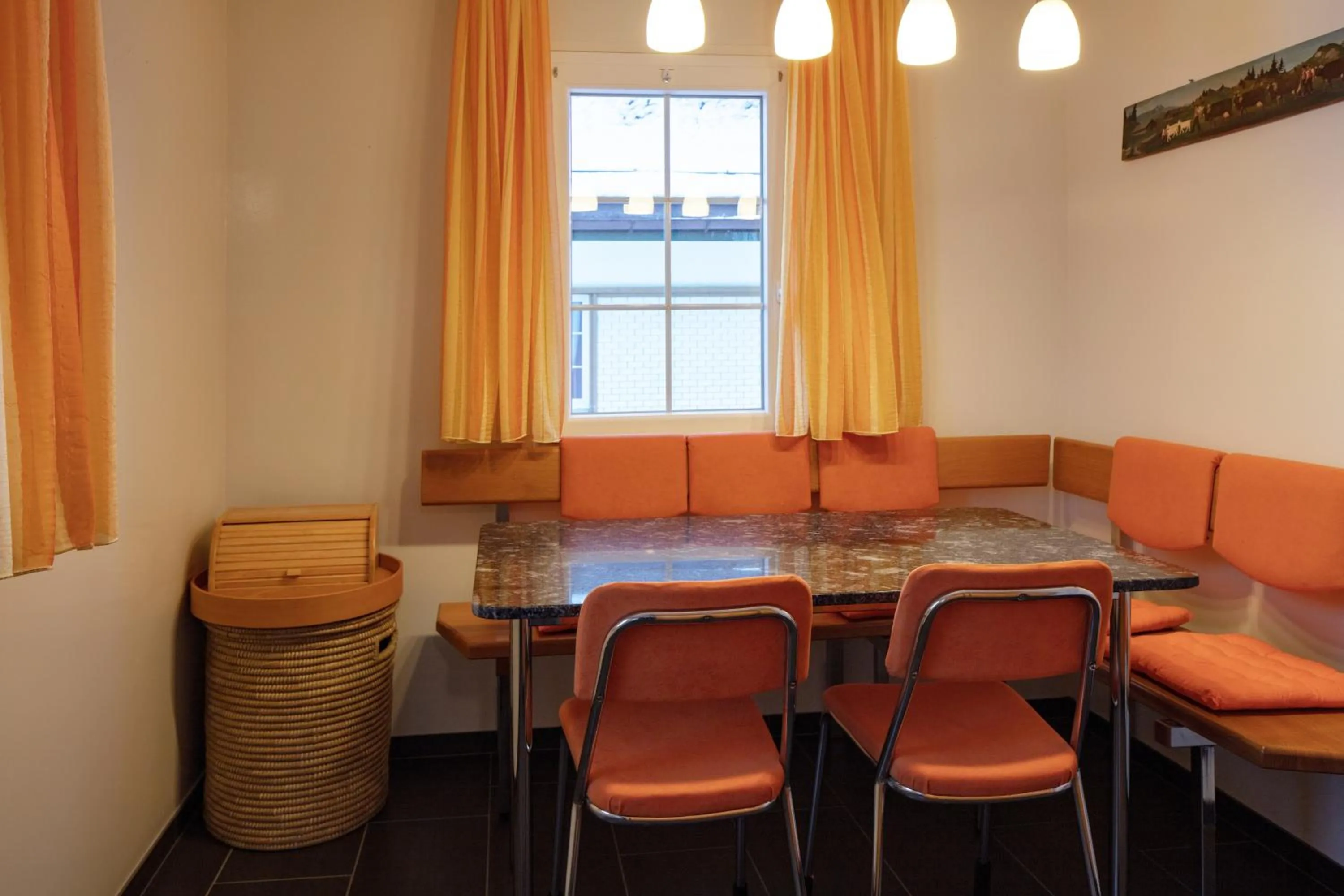 Dining area in Blattenheimat - im traditionellen Appenzeller Haus