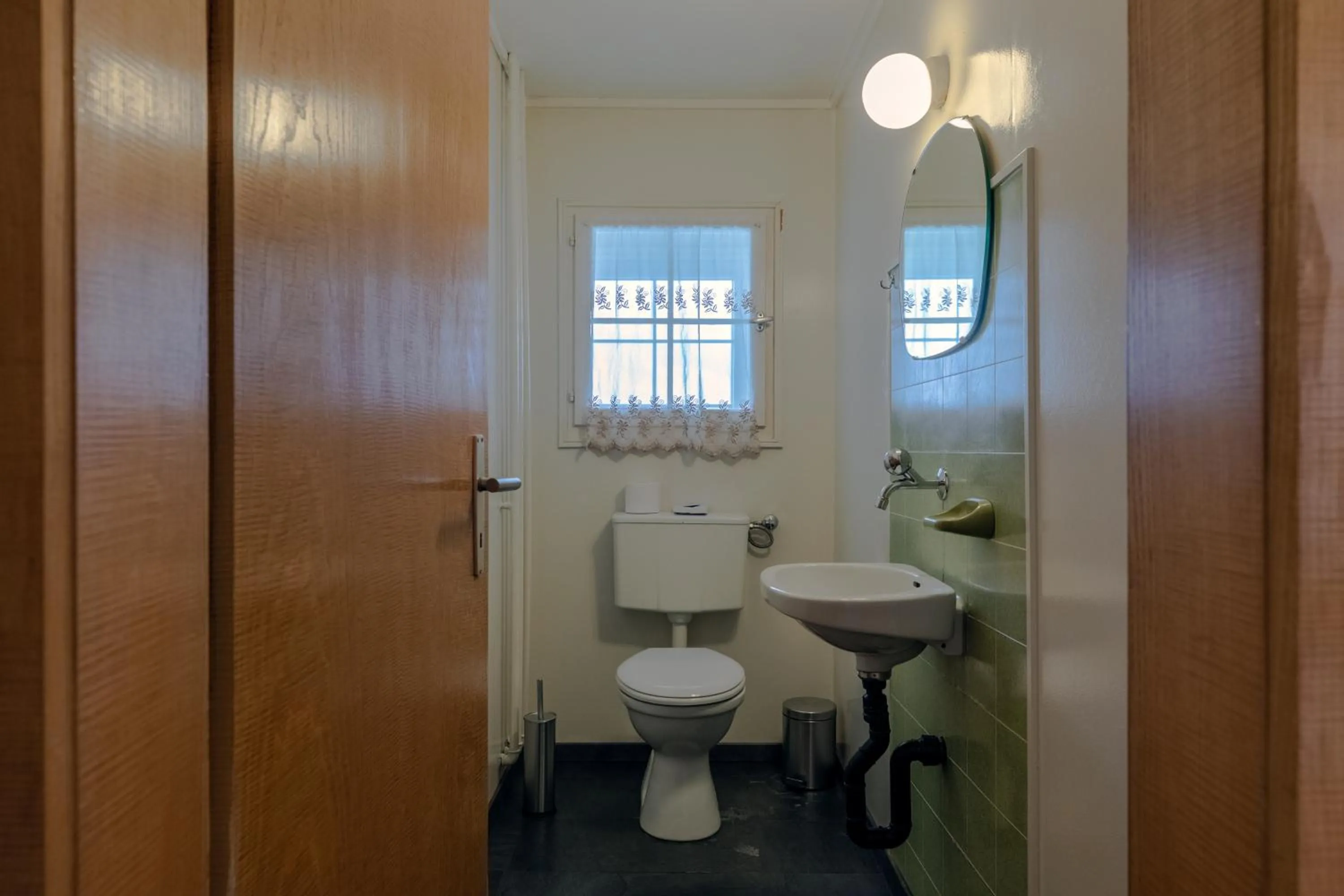 Toilet in Blattenheimat - im traditionellen Appenzeller Haus
