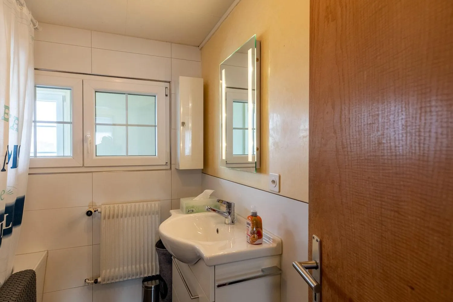 Bathroom in Blattenheimat - im traditionellen Appenzeller Haus