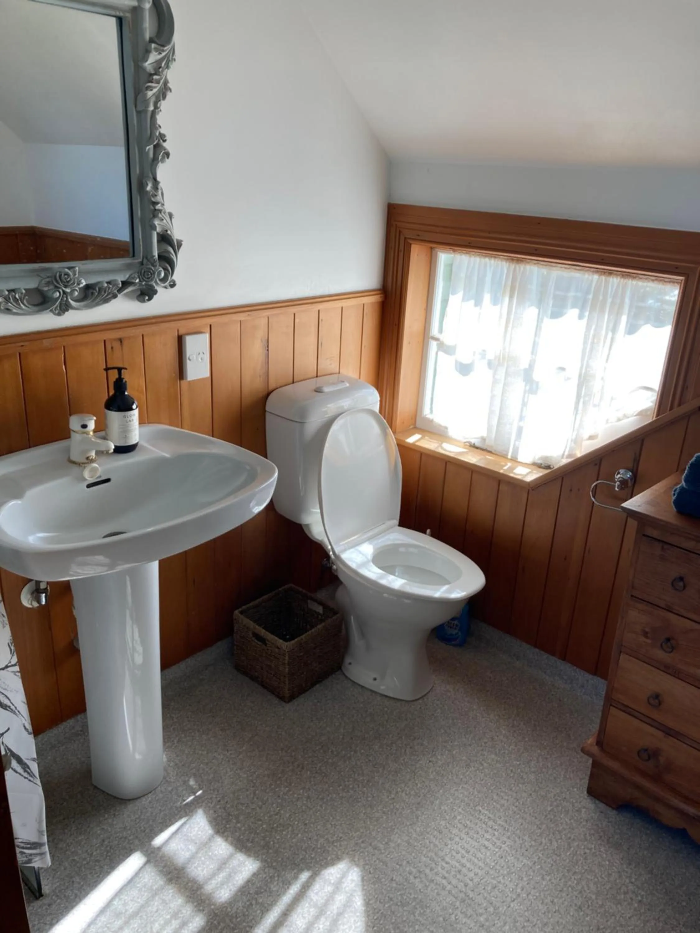 Bathroom in Taiparoro House
