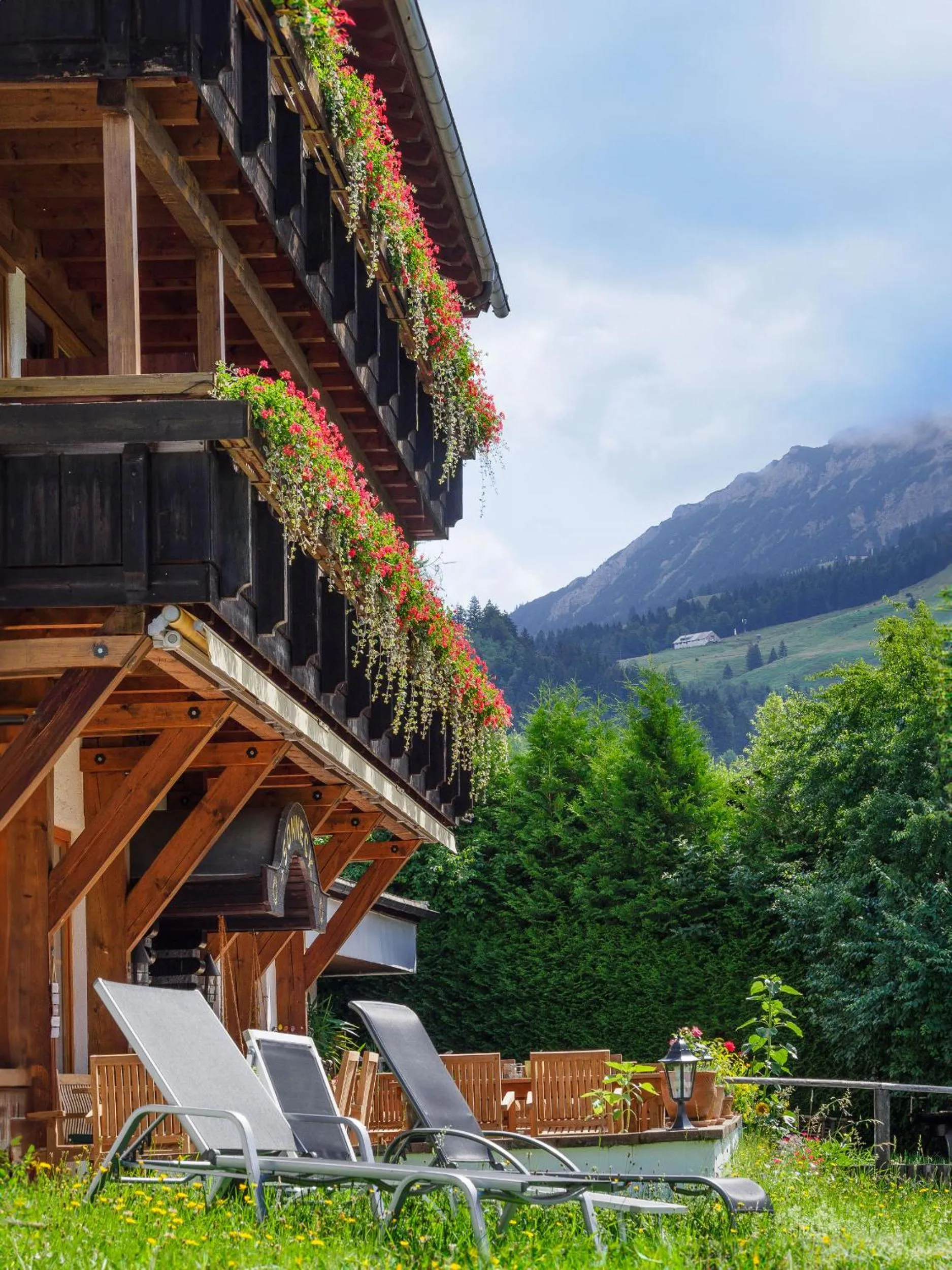 Property building in Alpenhotel Sonneck - mit Bergbahnticket