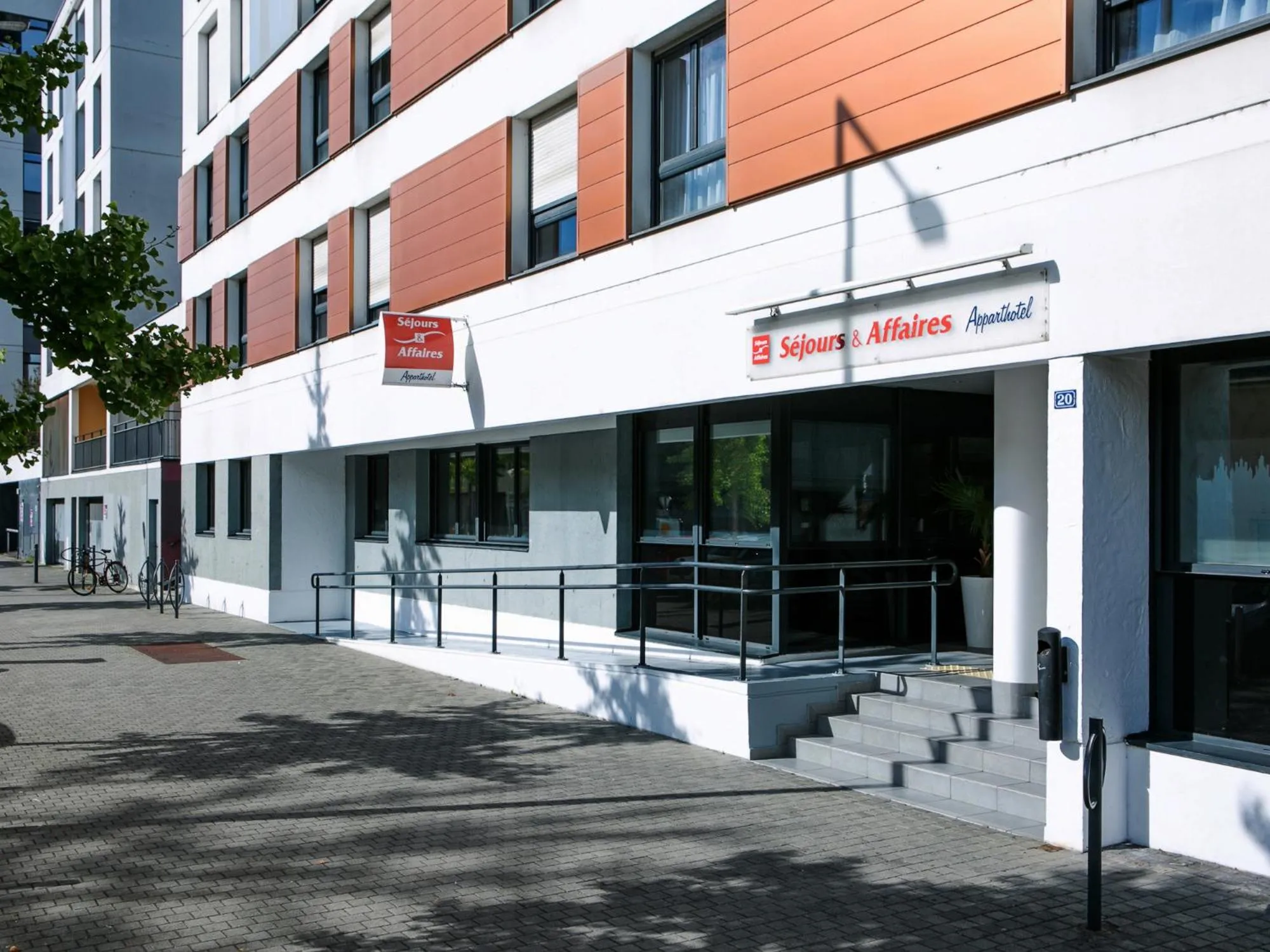 Facade/entrance in Séjours & Affaires Angers Atrium
