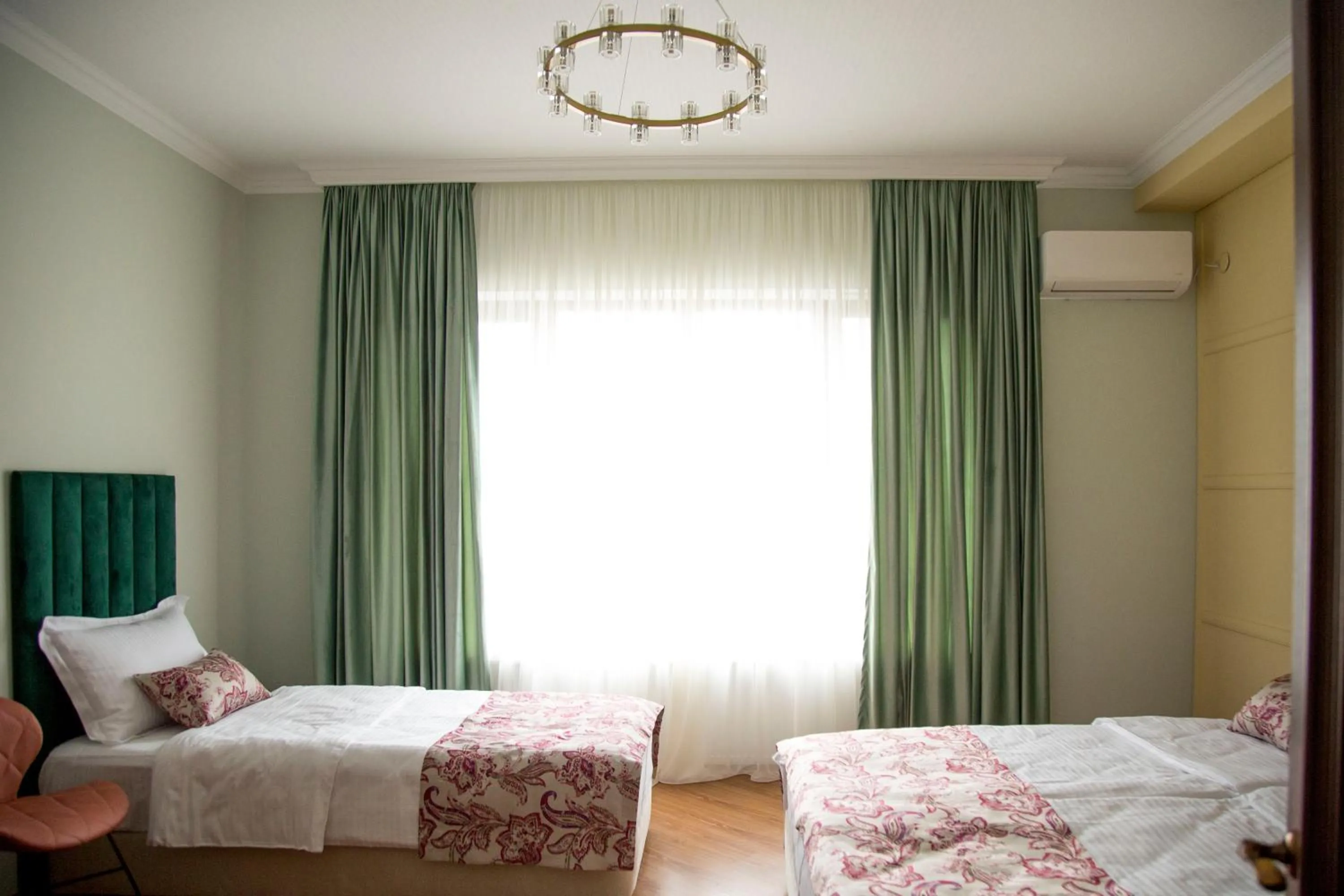 Photo of the whole room, Bed in Phazisi Hotel