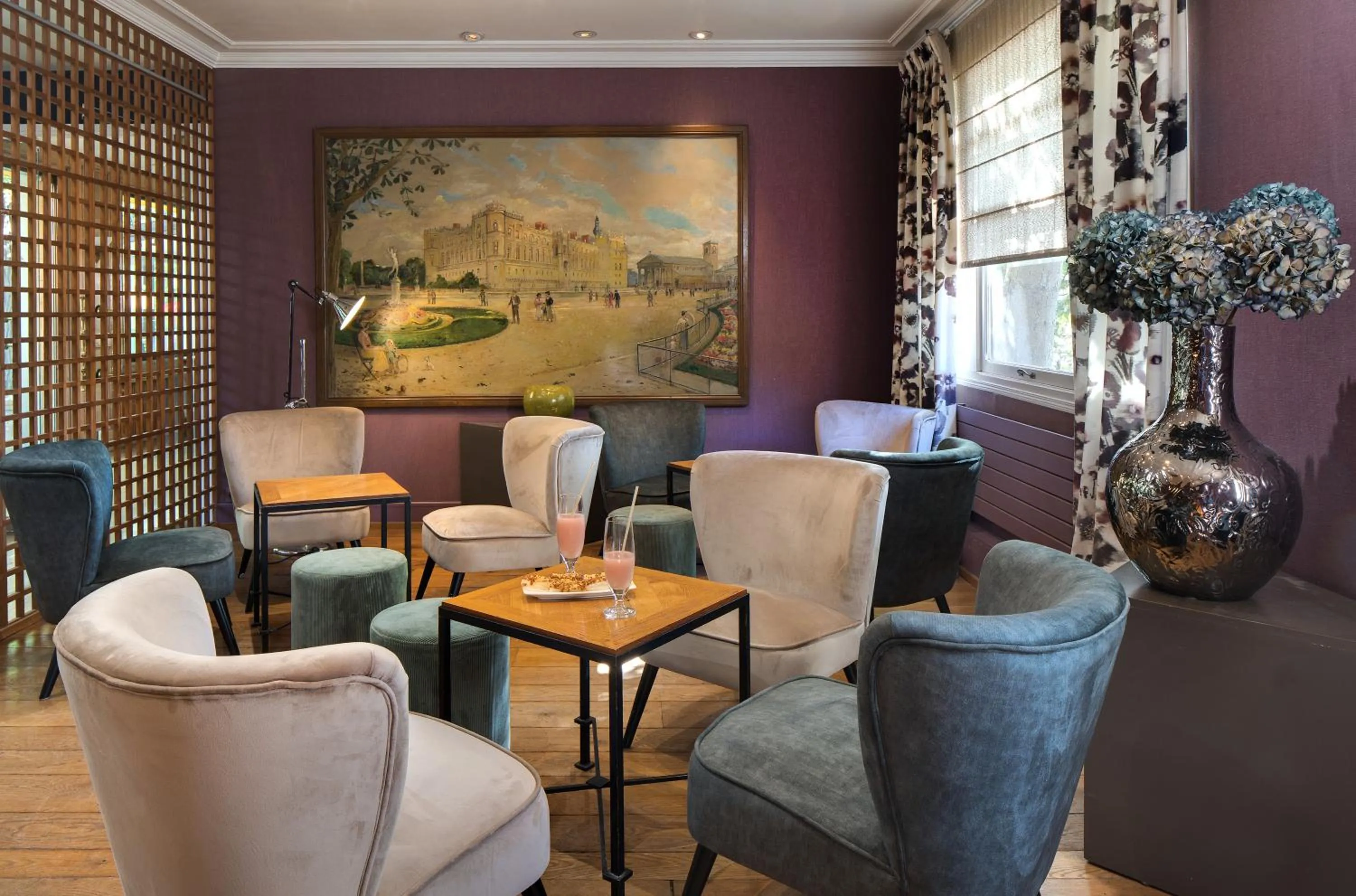 Lounge or bar in CAZAUDEHORE Hôtel Restaurant Gastronomique Terrasse et Jardins