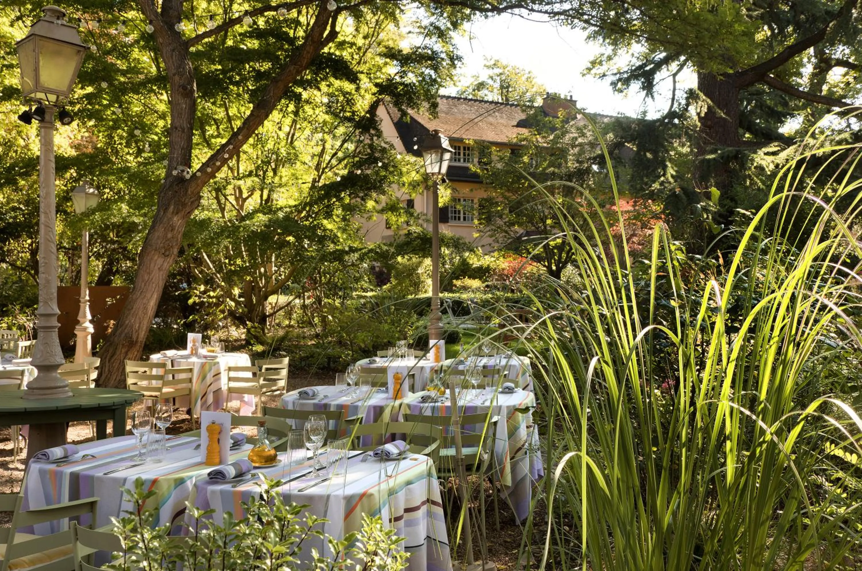 Restaurant/places to eat in CAZAUDEHORE Hôtel Restaurant Gastronomique Terrasse et Jardins