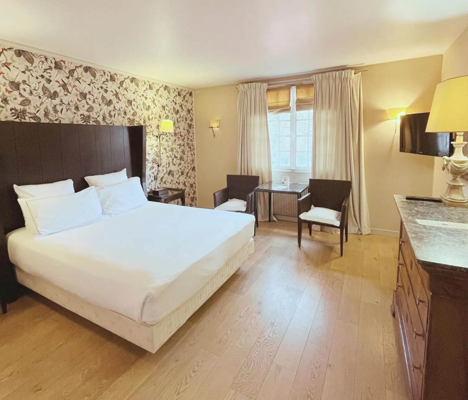 Bedroom, Bed in CAZAUDEHORE Hôtel Restaurant Gastronomique Terrasse et Jardins