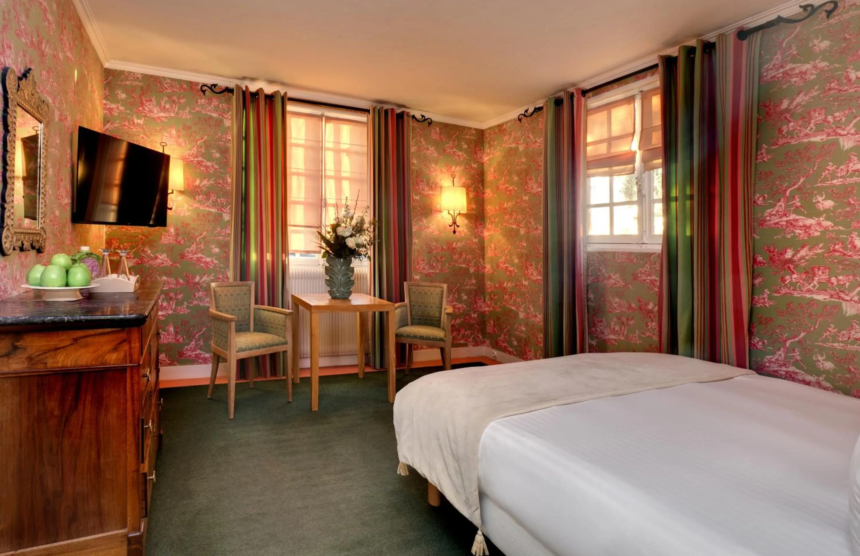 Bedroom, Bed in CAZAUDEHORE Hôtel Restaurant Gastronomique Terrasse et Jardins