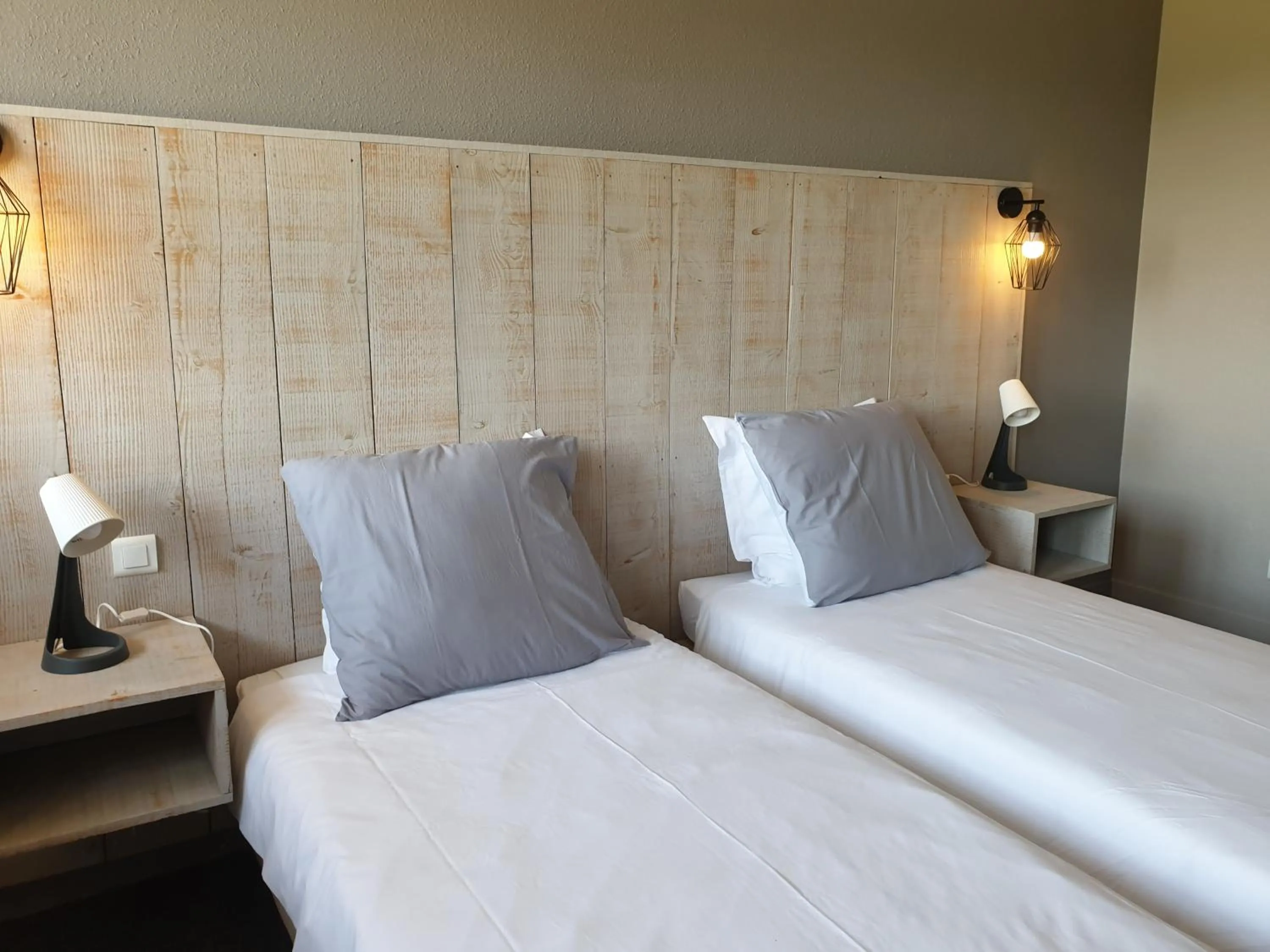 Bed in Auberge du Bois de l'étang - Motel les Tilleuls