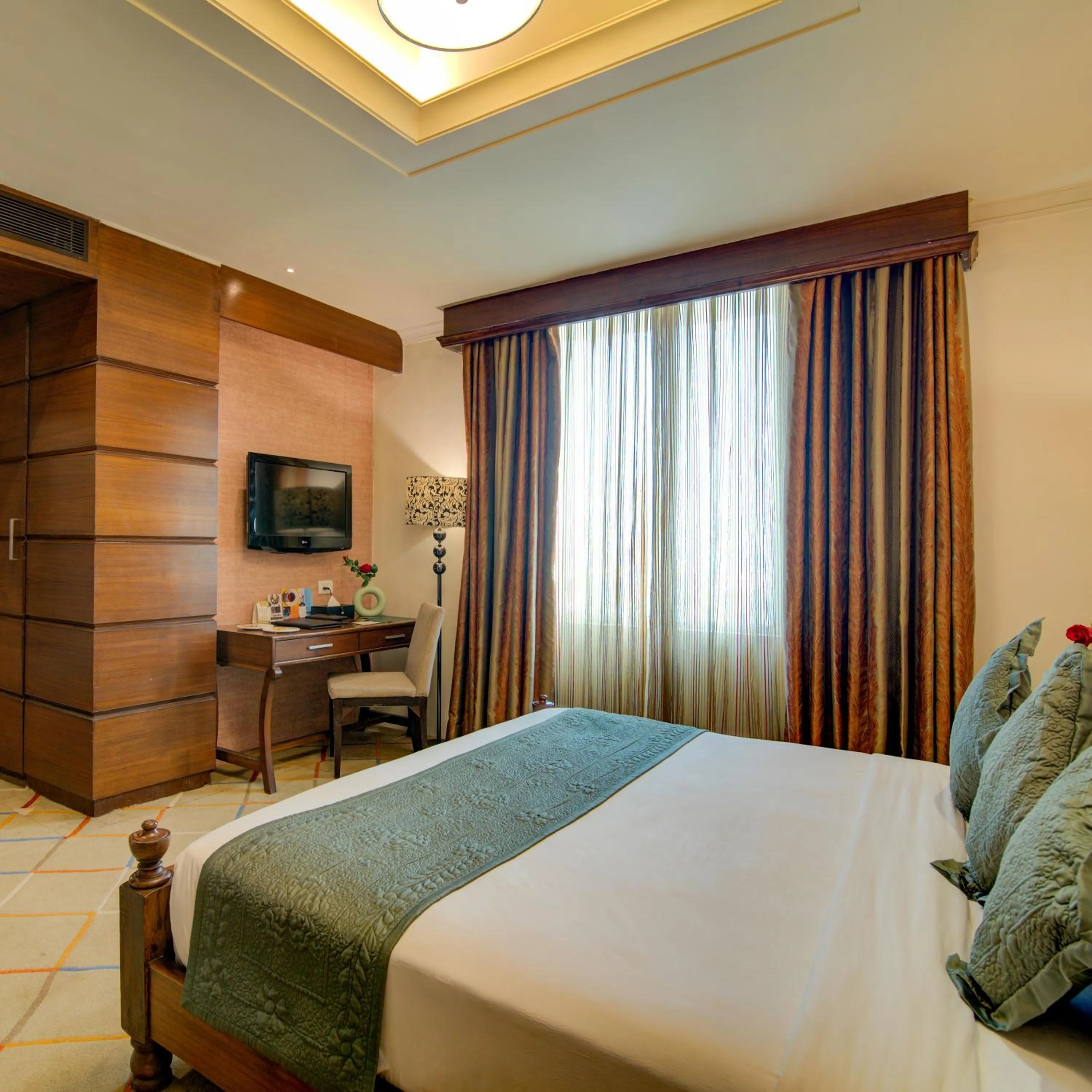 Bed in Godwin Haridwar