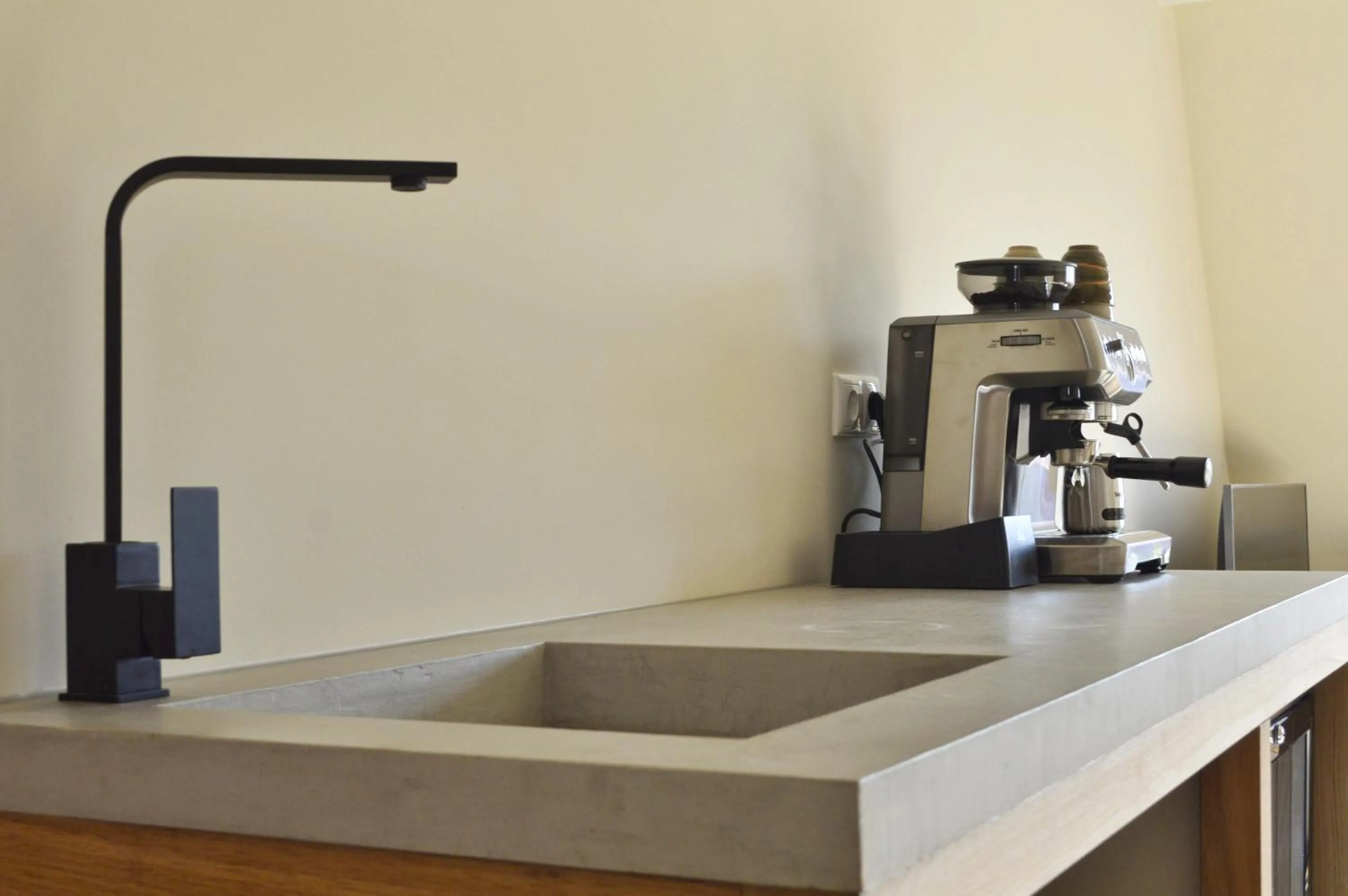 Kitchen or kitchenette in Van Heeckeren Apartments & Suites Nes