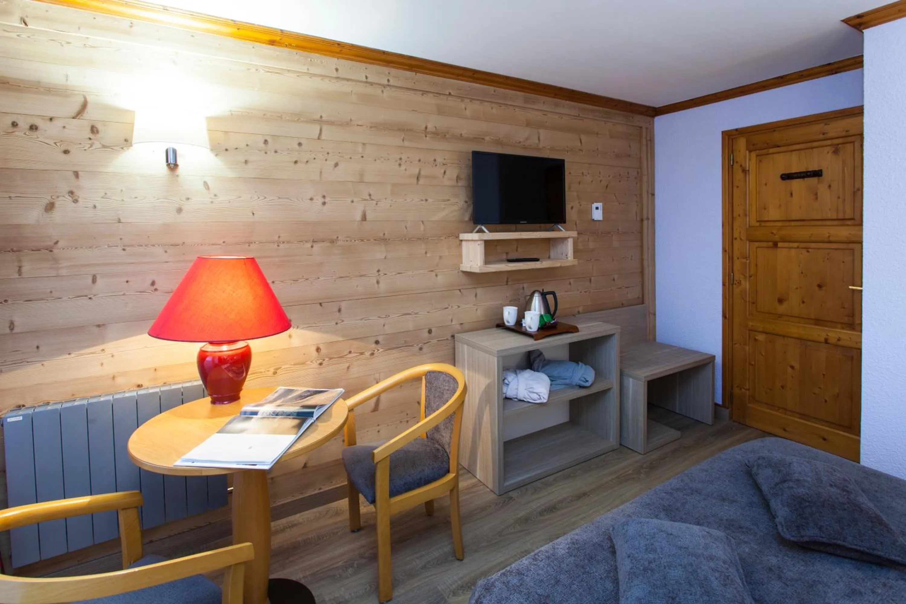 TV and multimedia, Bed in Le Calgary