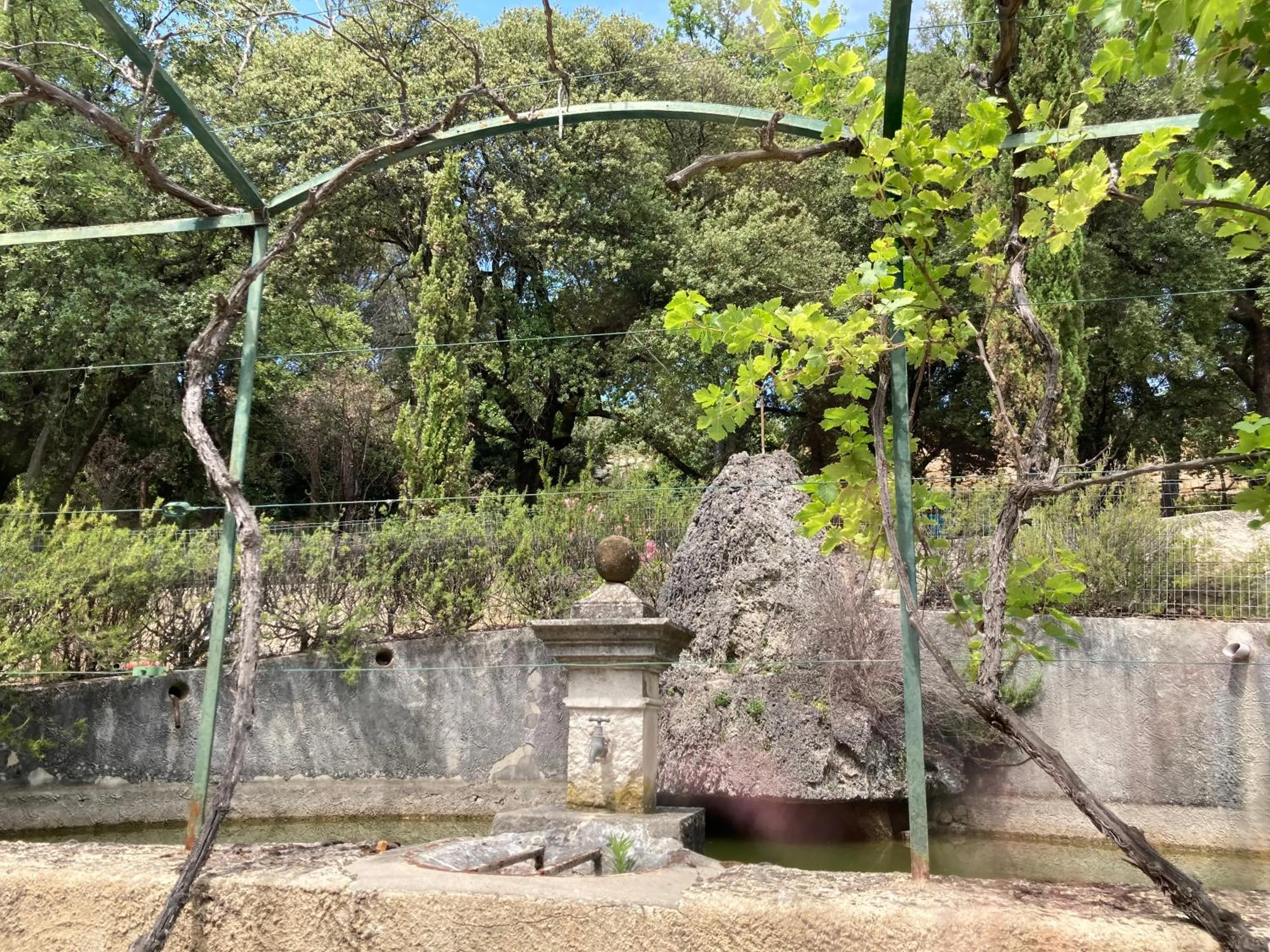 Suite Royale- SPA - Jacuzzi - Sauna - Massage - 2 Double Rooms - 4 SAISONS - Piscine Chauffée Toute l'année - POOL VIEW - Heated POOL -800m City Centre