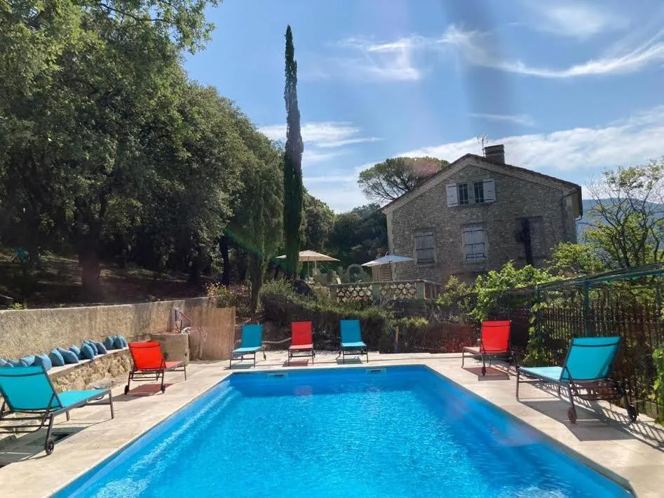 Swimming pool in Suite Royale- SPA - Jacuzzi - Sauna - Massage - 2 Double Rooms - 4 SAISONS - Piscine Chauffée Toute l'année - POOL VIEW - Heated POOL -800m City Centre