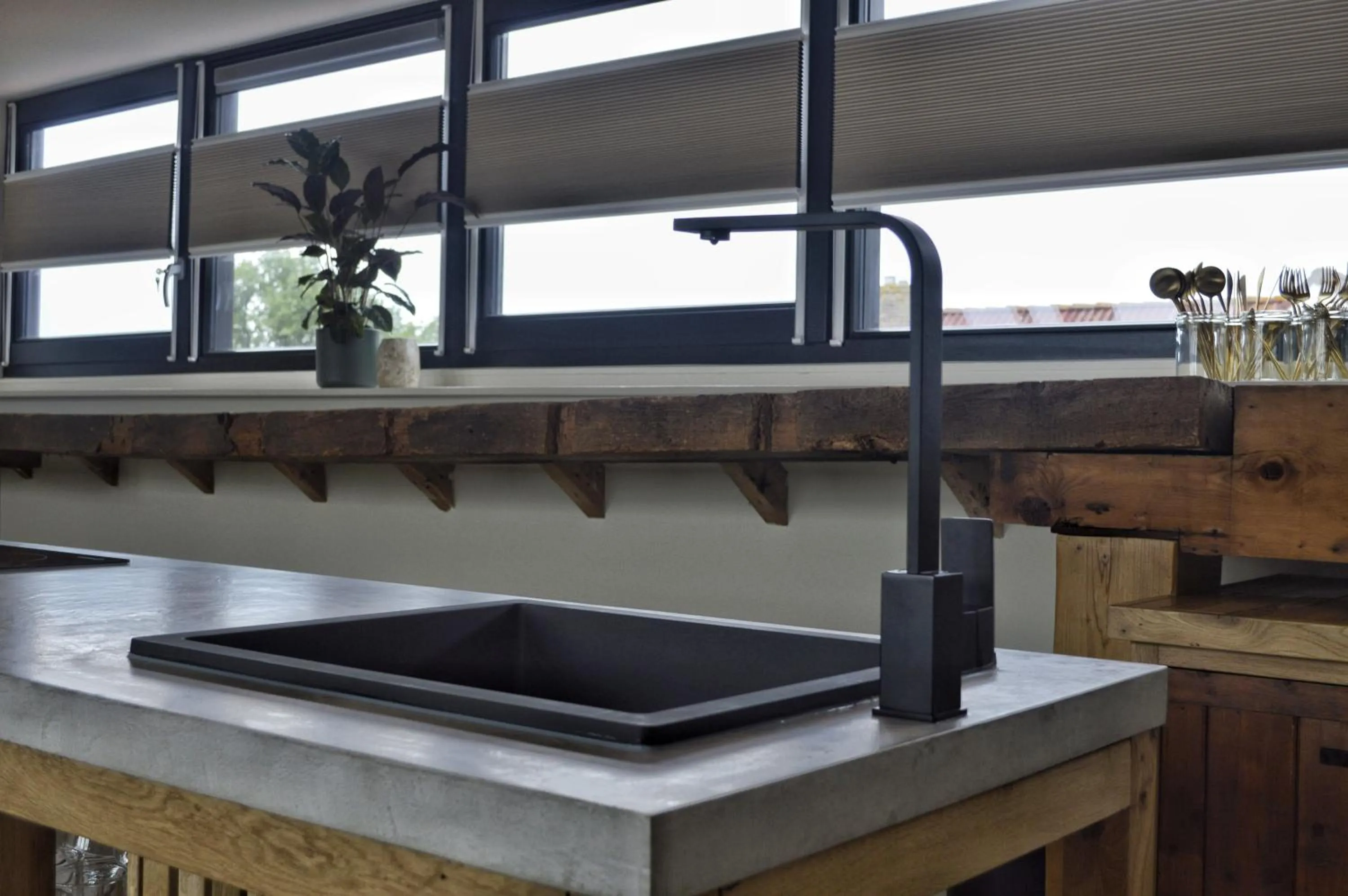 Kitchen or kitchenette in Van Heeckeren Apartments & Suites Buren