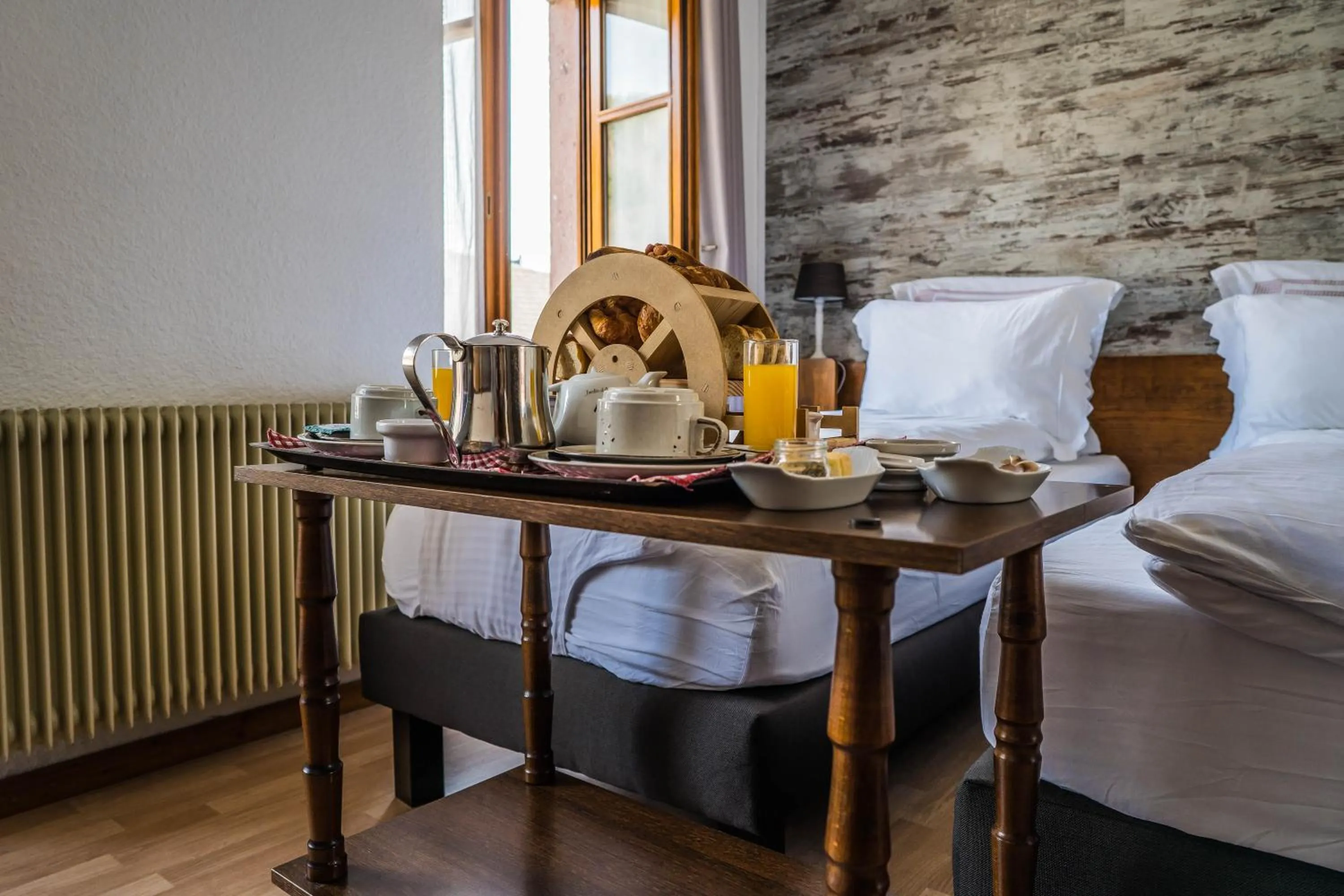 Breakfast, Bed in Hôtel Au Vieux Moulin