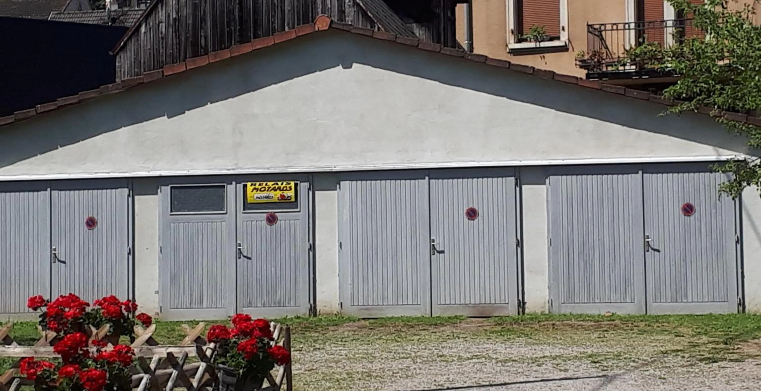 Property building in Hôtel Au Vieux Moulin