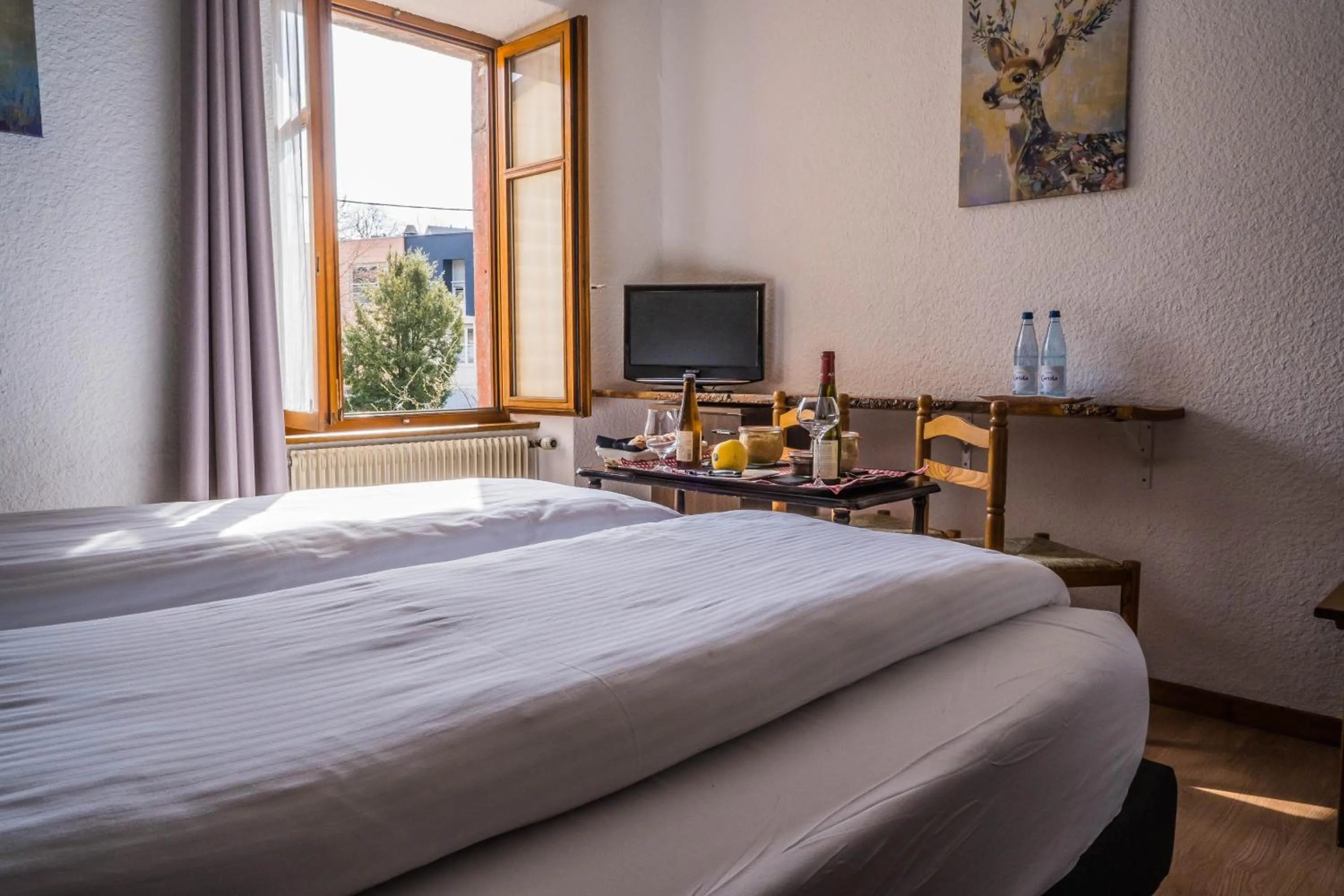 Bed in Hôtel Au Vieux Moulin