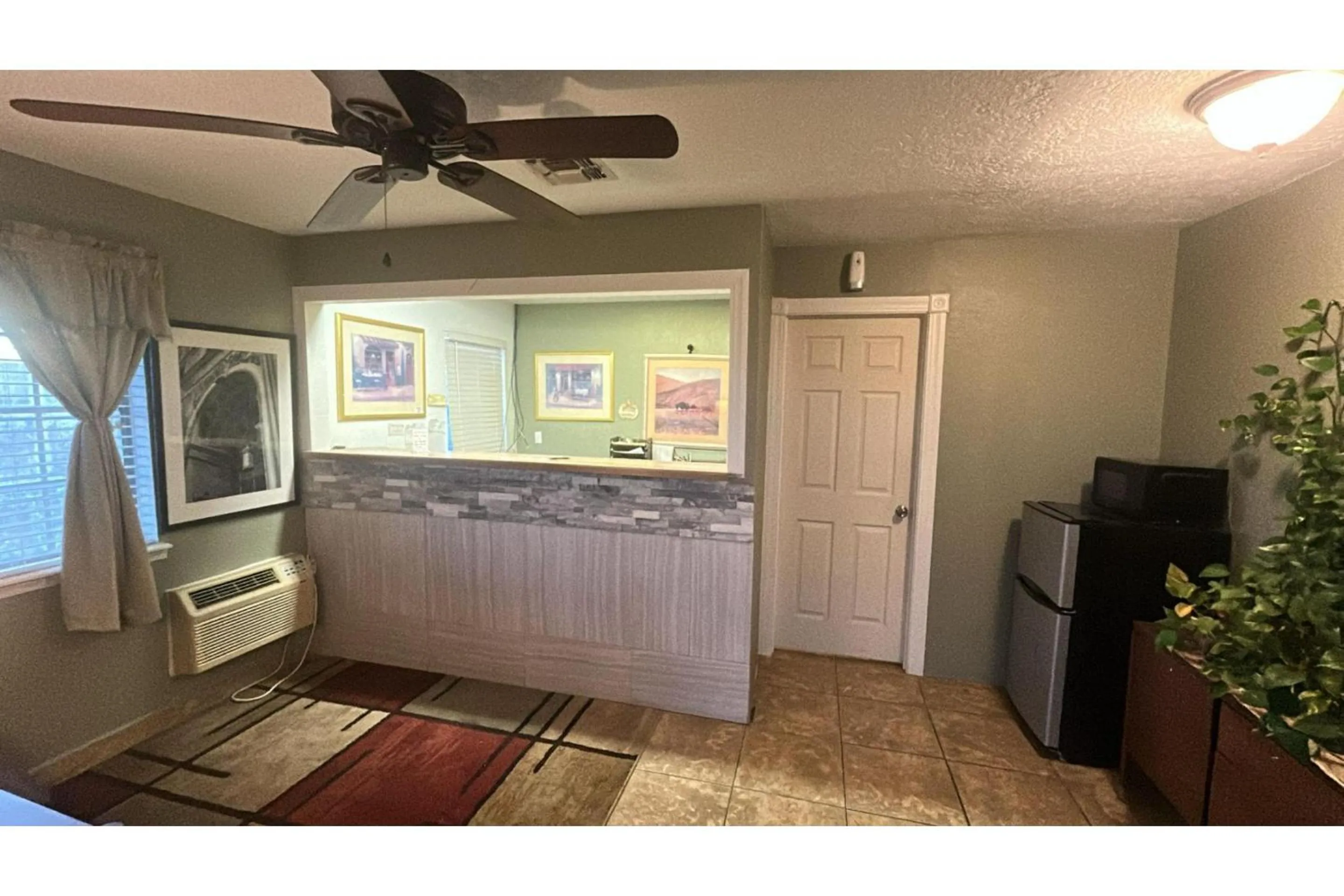 Lobby or reception in HiWay Inn Express Elk City Route 66