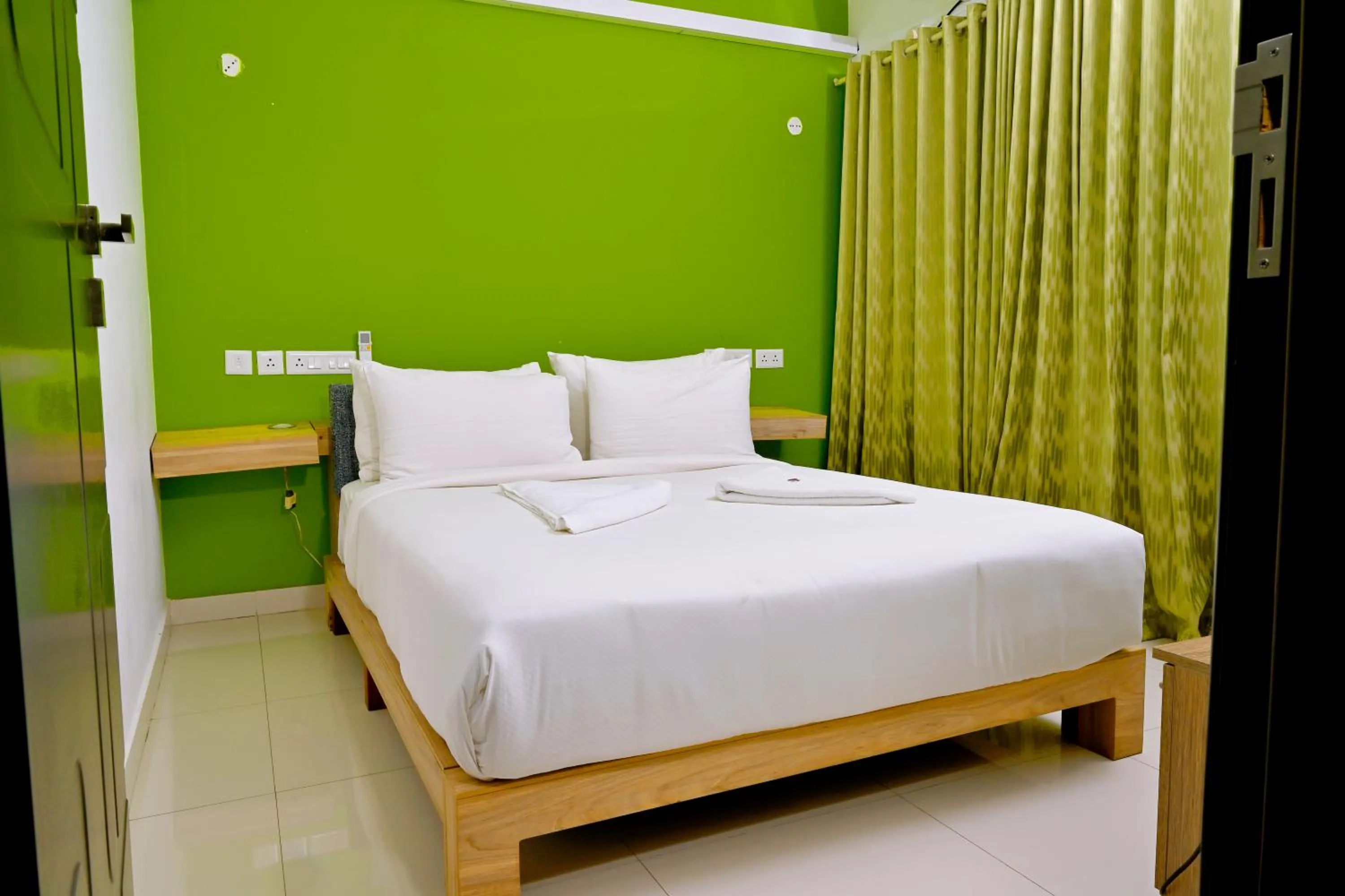 Bed in Transit Suites by GrandWest