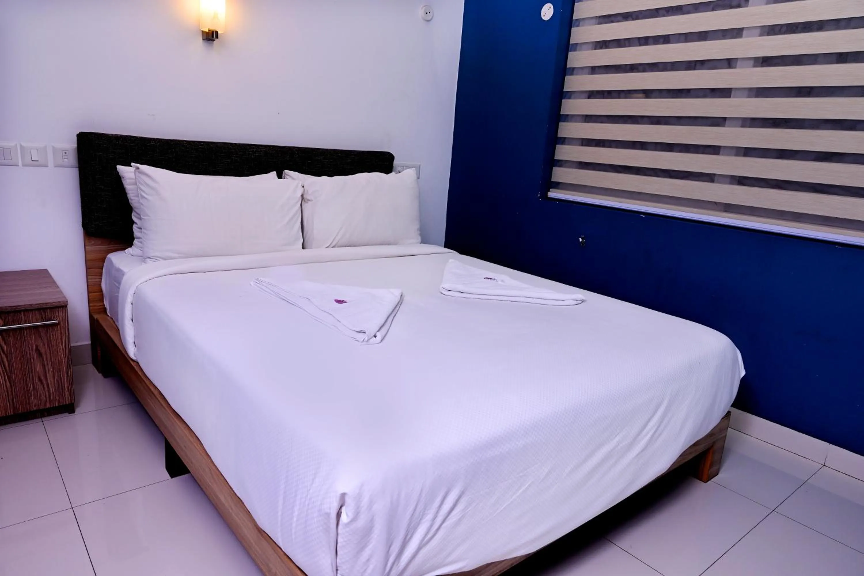 Bed in Transit Suites by GrandWest