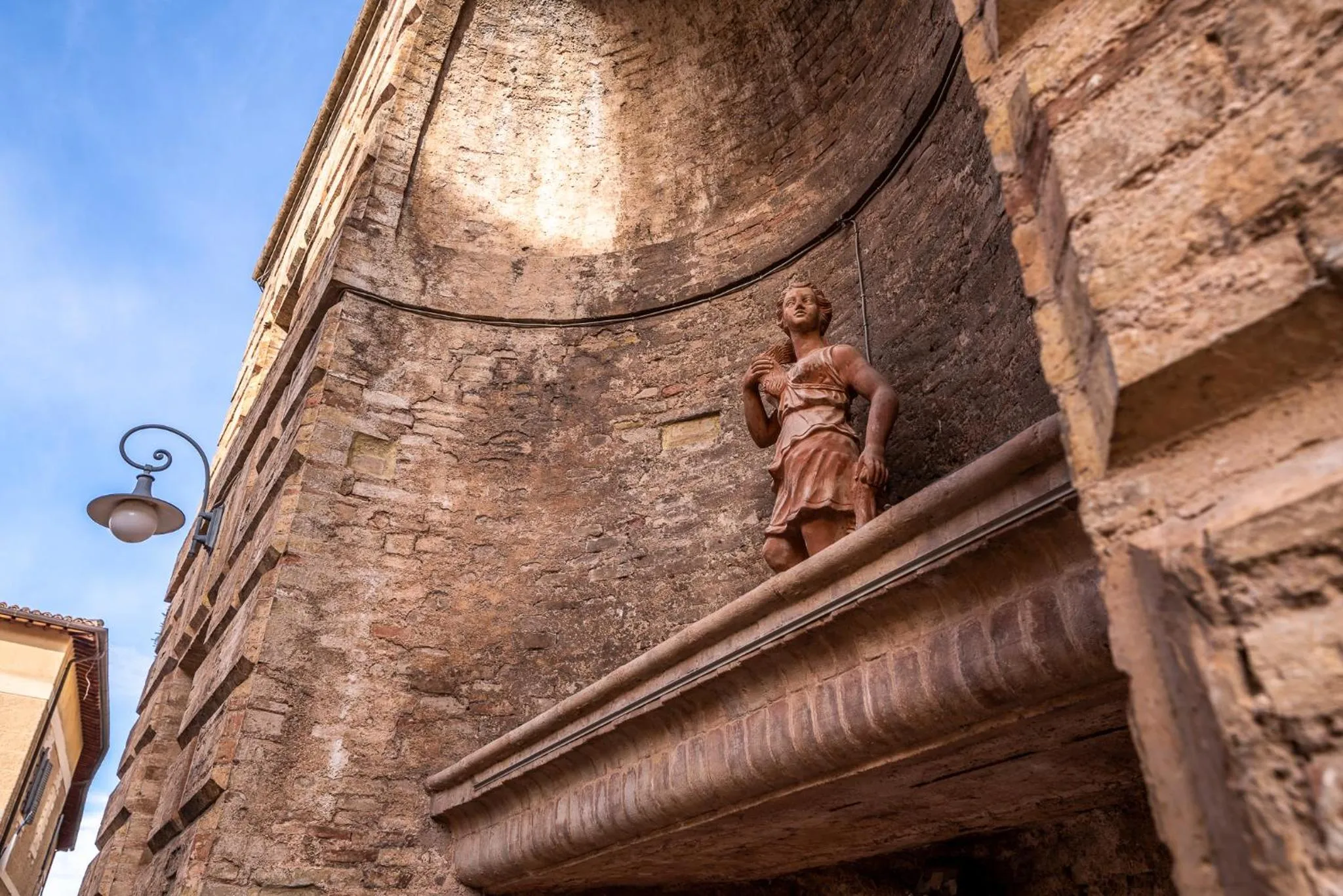 Decorative detail in HOTEL TREVI Palazzo Natalini
