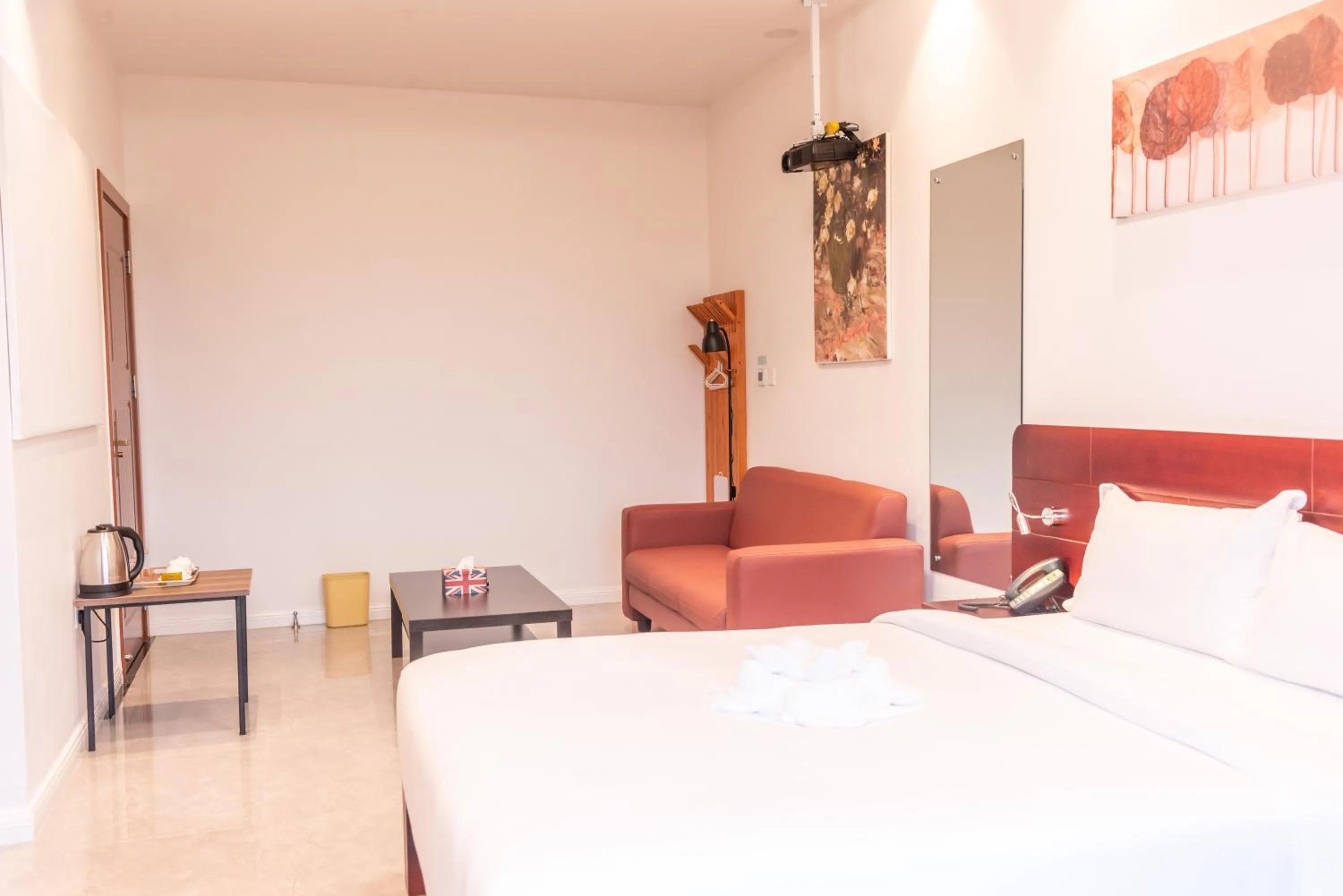 Photo of the whole room in Pauraque Soho Hotel