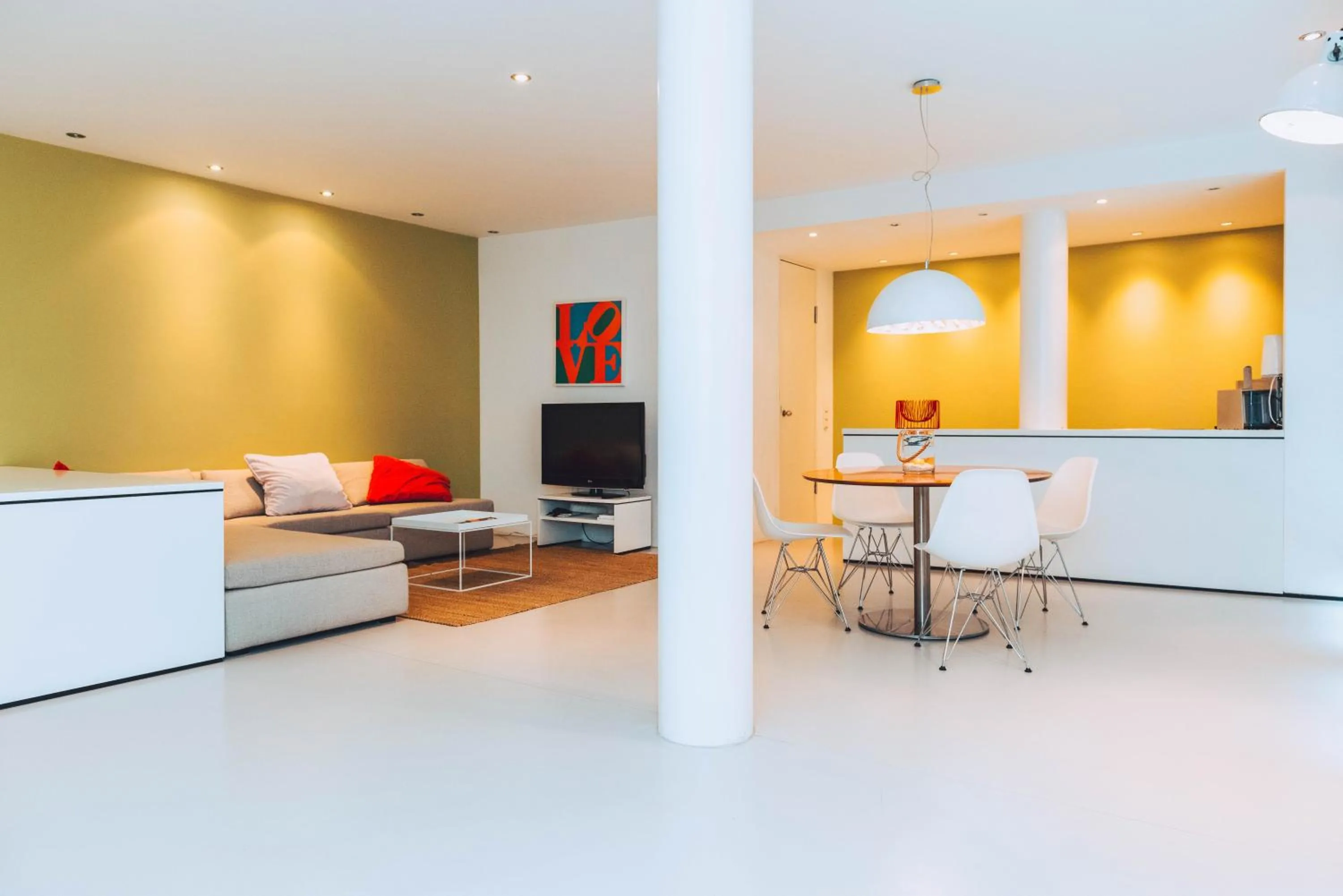 Communal lounge/ TV room in Hotel Villa Klemm - Wiesbaden City