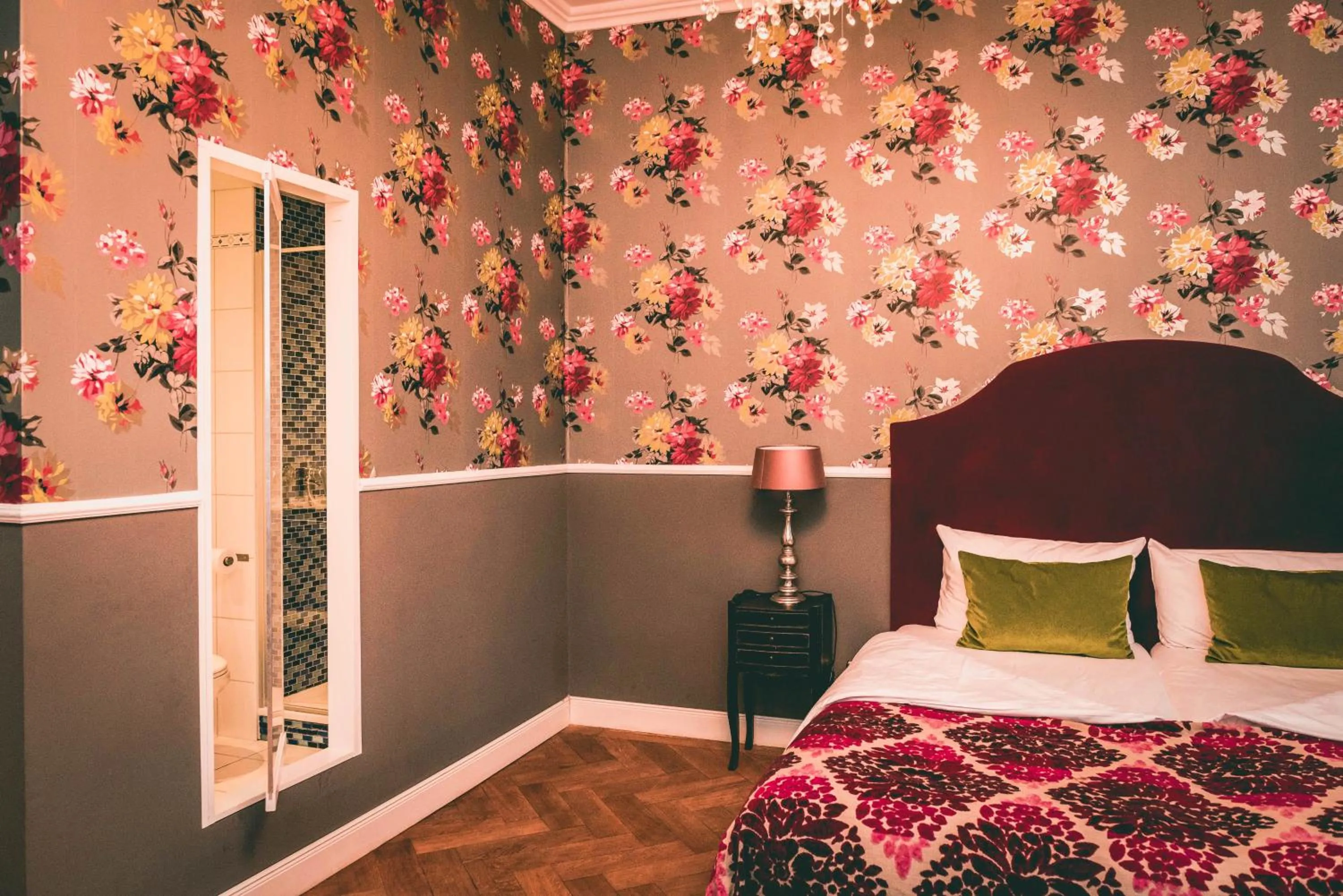 Bed in Hotel Villa Klemm - Wiesbaden City