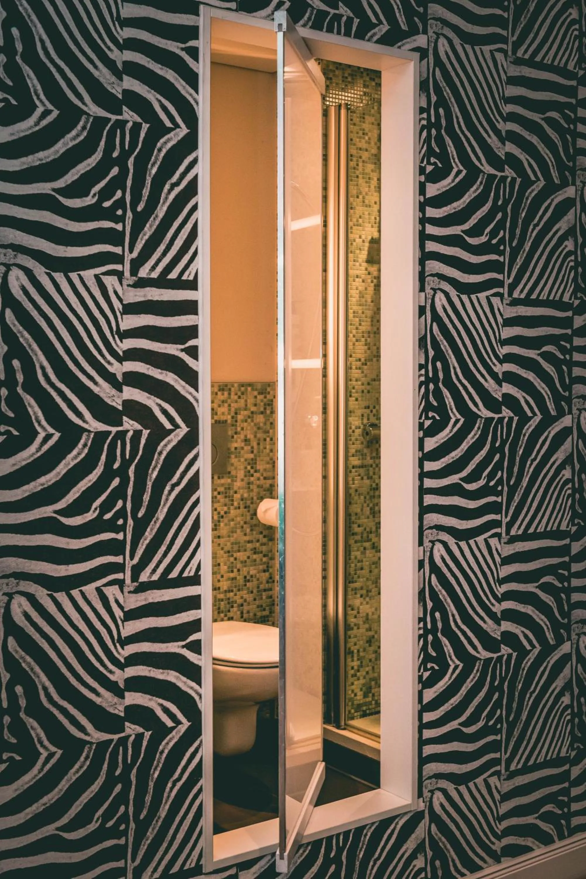 Bathroom in Hotel Villa Klemm - Wiesbaden City