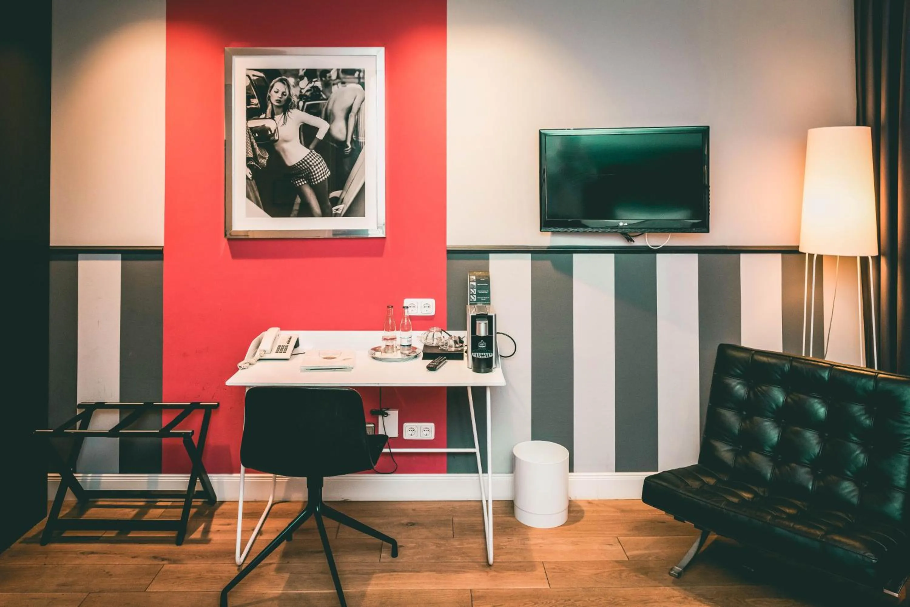 TV and multimedia in Hotel Villa Klemm - Wiesbaden City