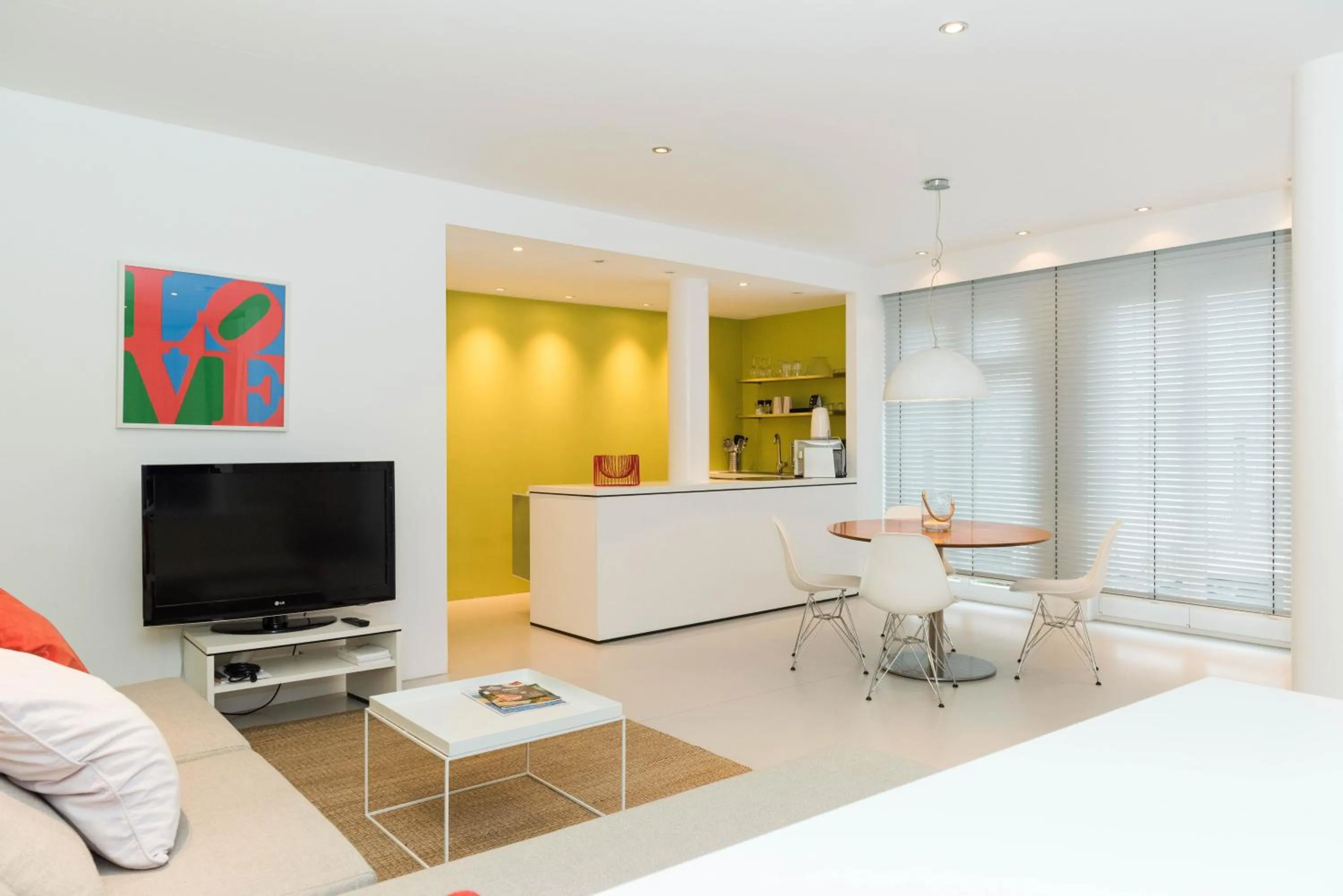 TV and multimedia in Hotel Villa Klemm - Wiesbaden City