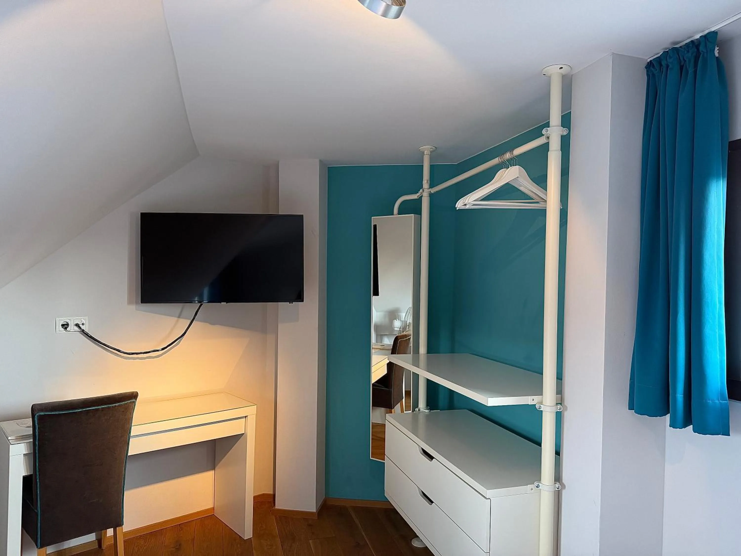 wardrobe in Hotel Villa Klemm - Wiesbaden City