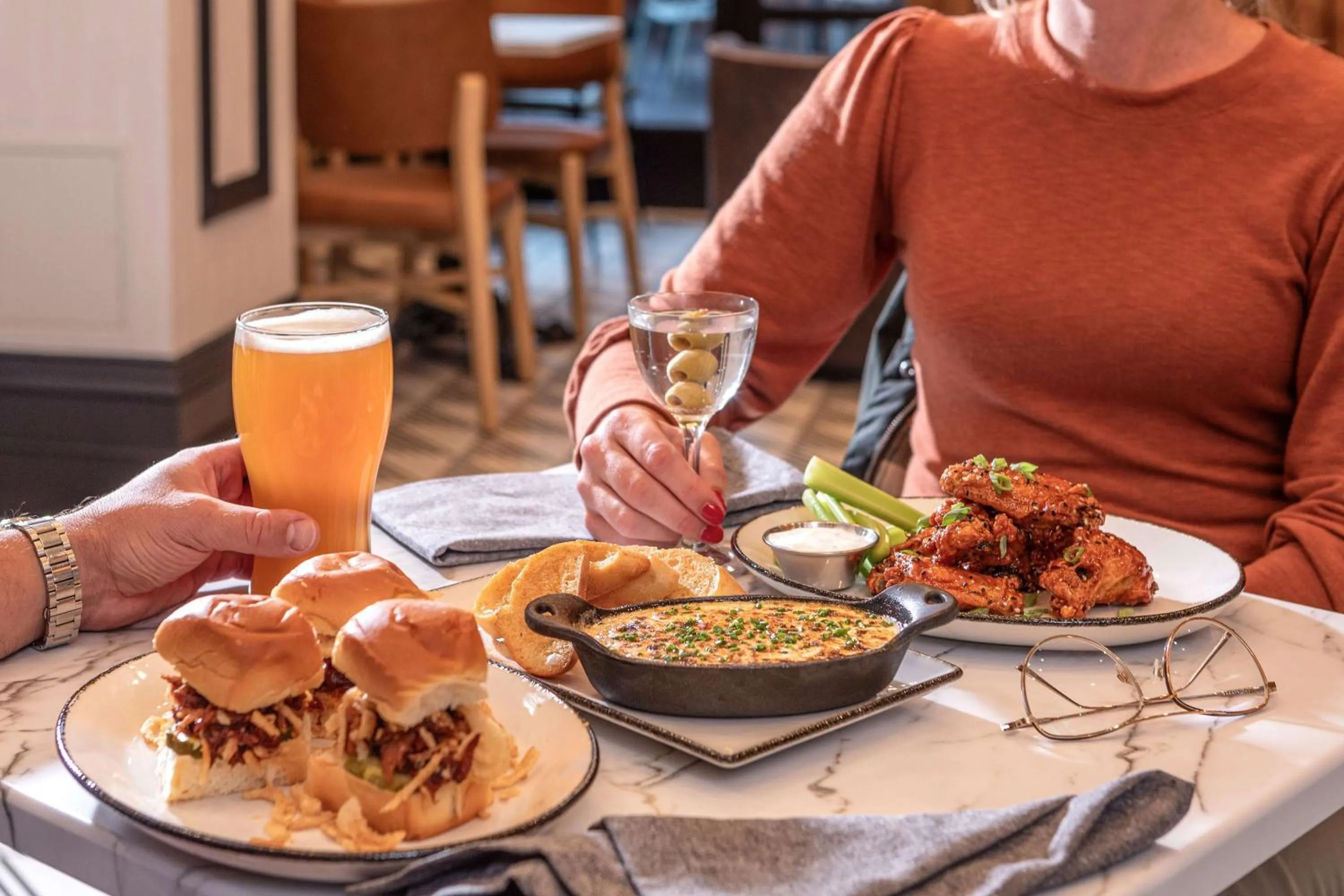 Restaurant/places to eat in Pennyweight Hotel Boston, Curio Collection by Hilton