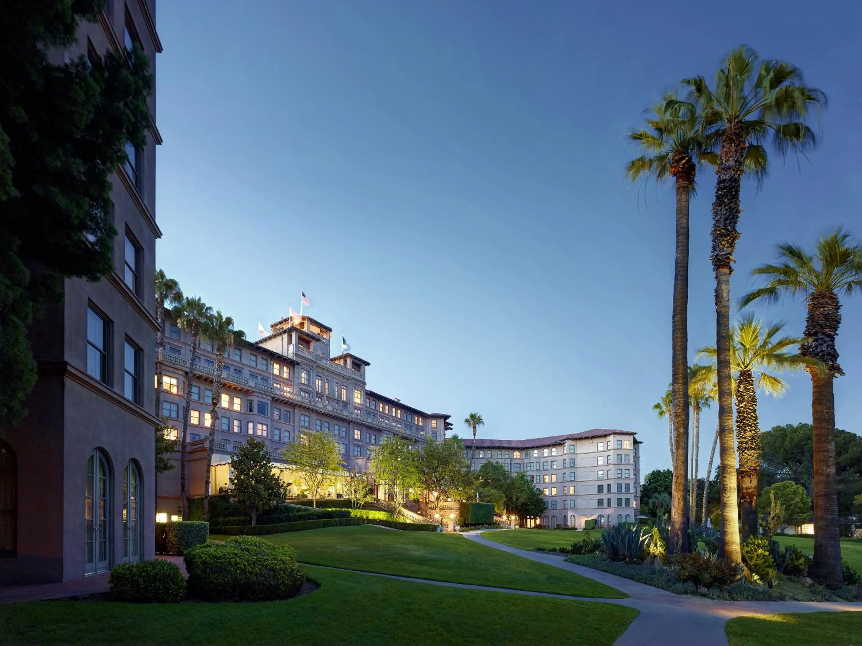 Facade/entrance in The Langham Huntington, Pasadena