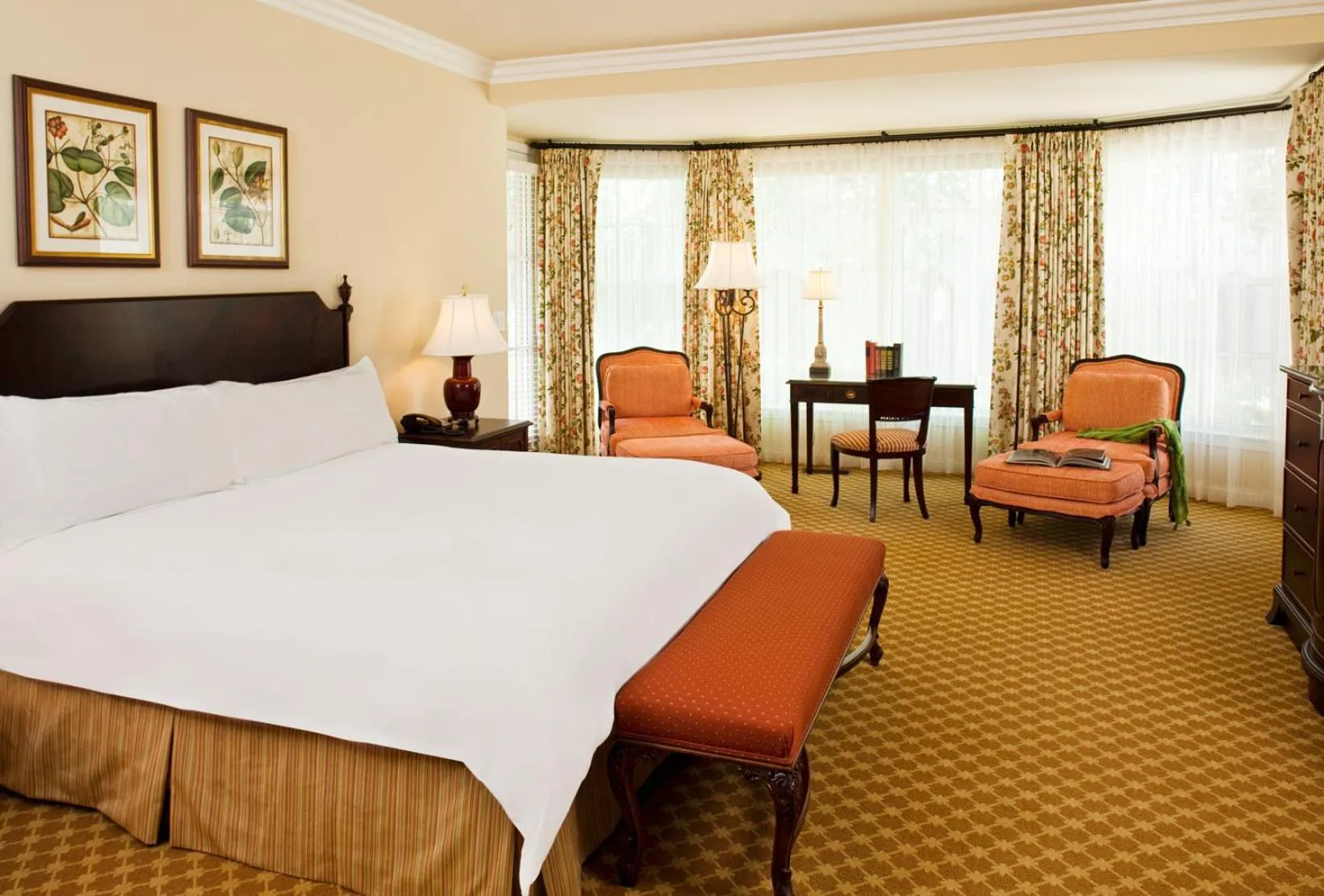 Bed in The Langham Huntington, Pasadena