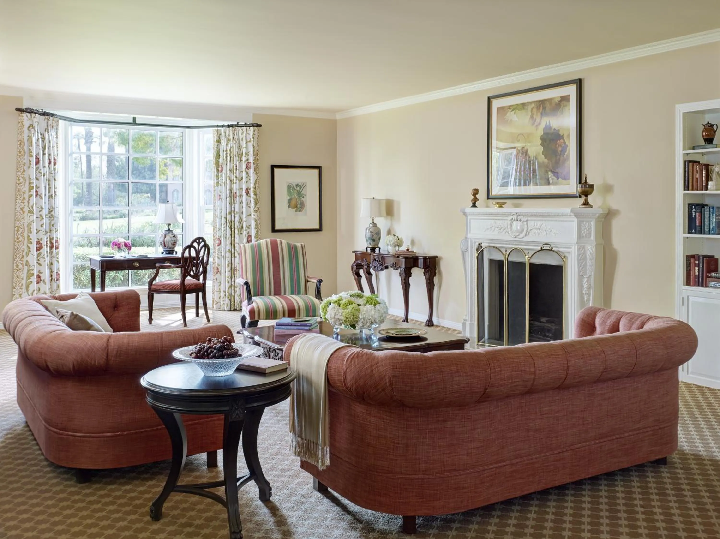 Living room in The Langham Huntington, Pasadena