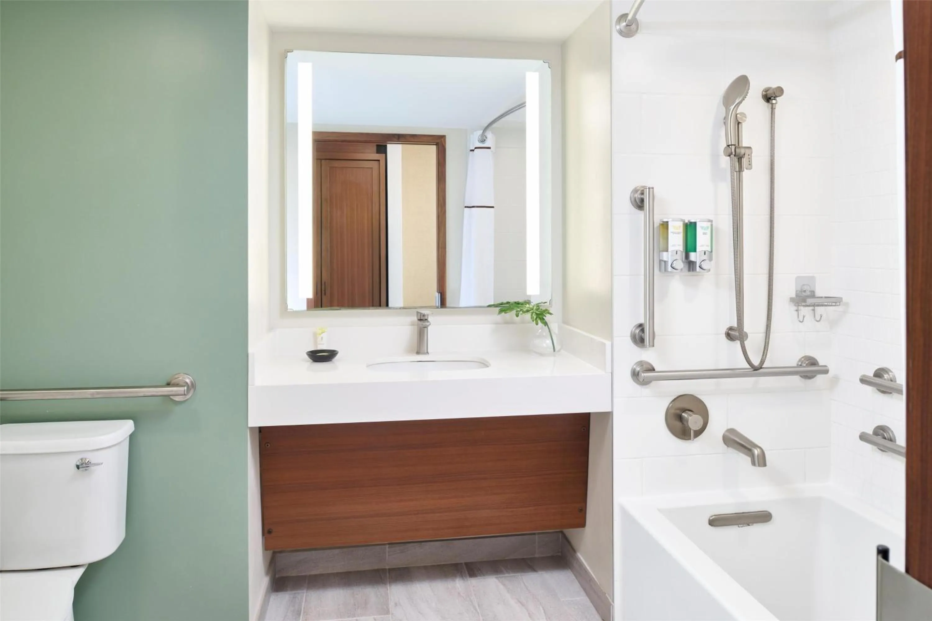 Bathroom in OUTRIGGER Kāʻanapali Beach Resort