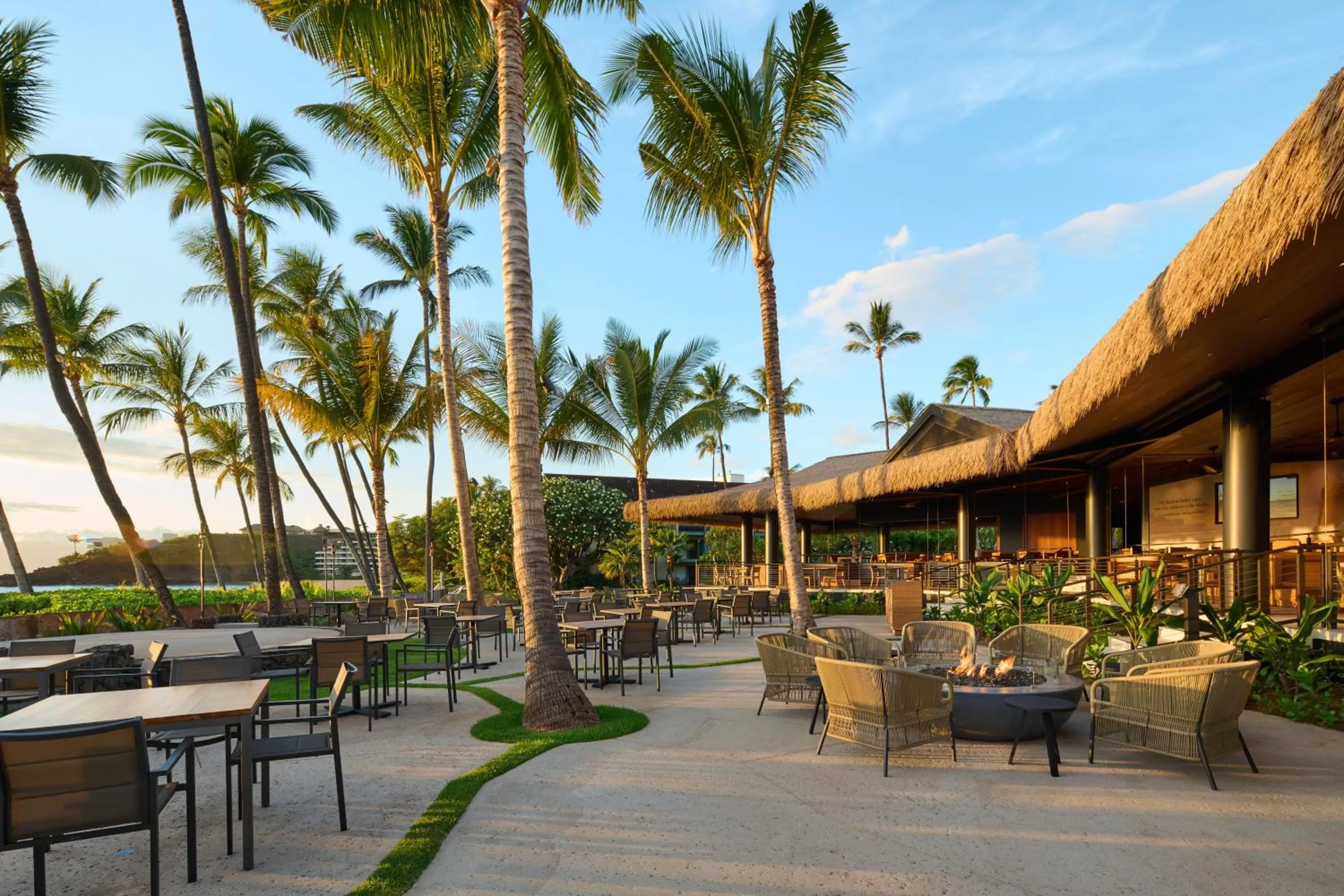 Restaurant/places to eat in OUTRIGGER Kāʻanapali Beach Resort