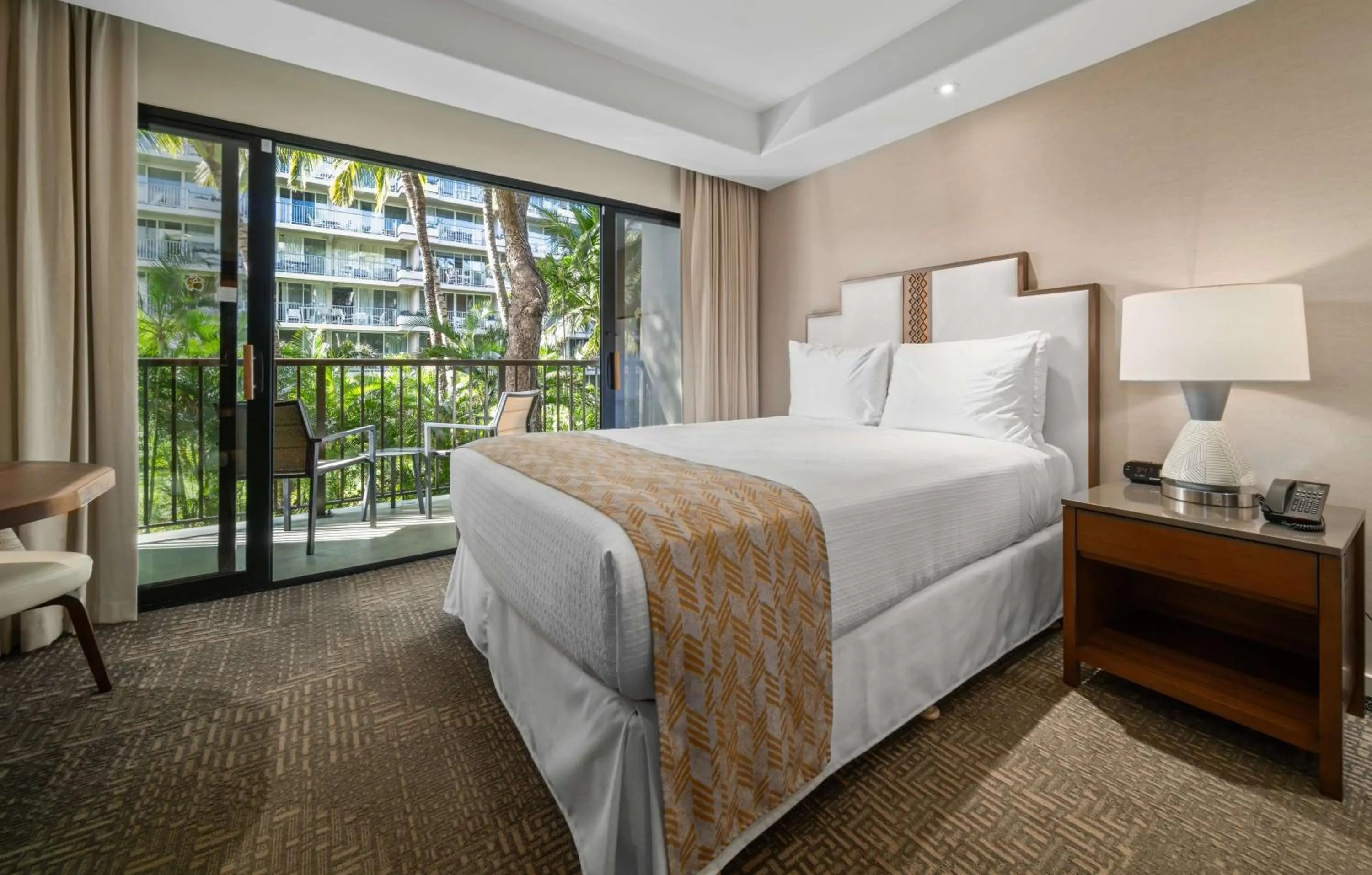Bedroom, Bed in OUTRIGGER Kāʻanapali Beach Resort