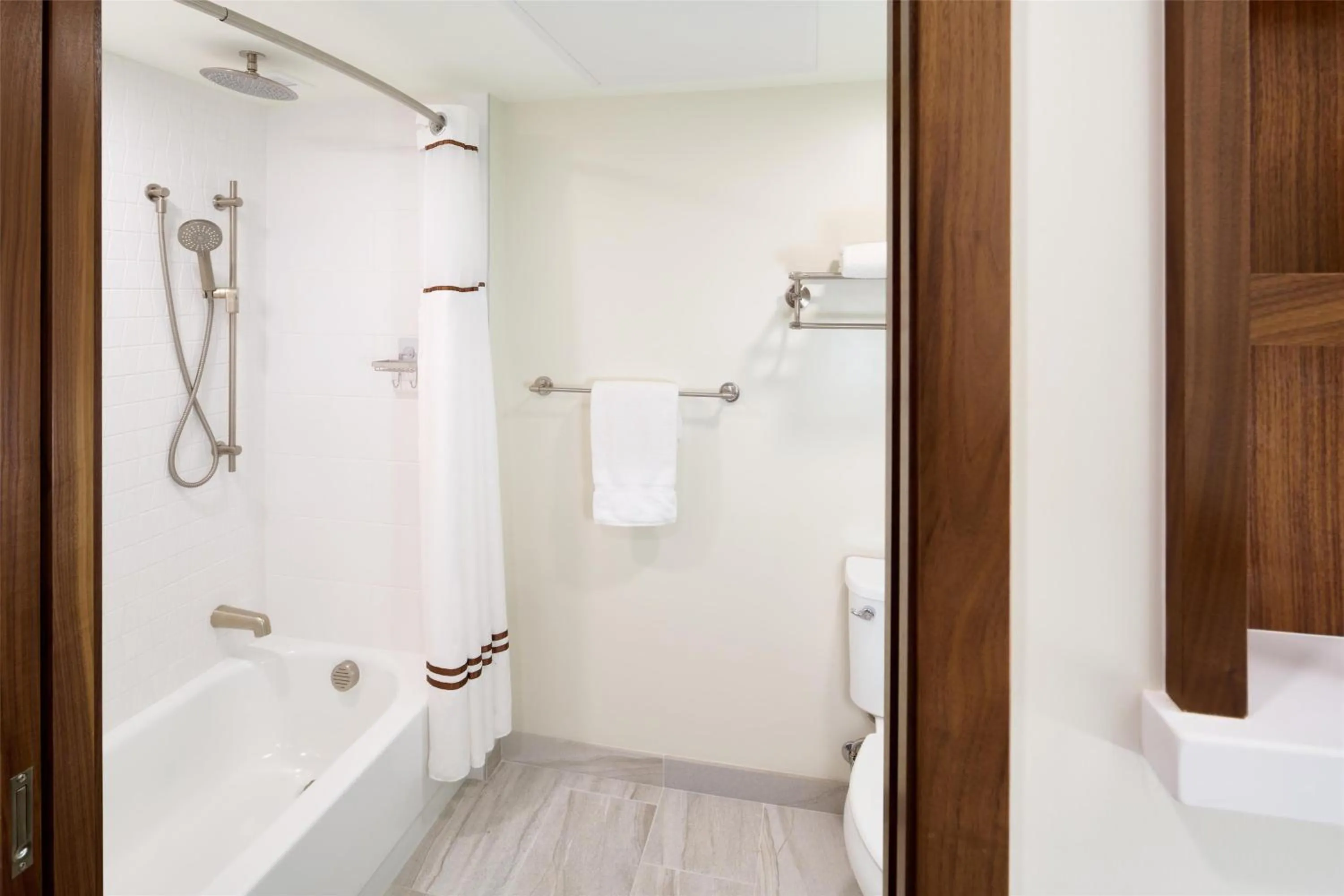 Bathroom in OUTRIGGER Kāʻanapali Beach Resort