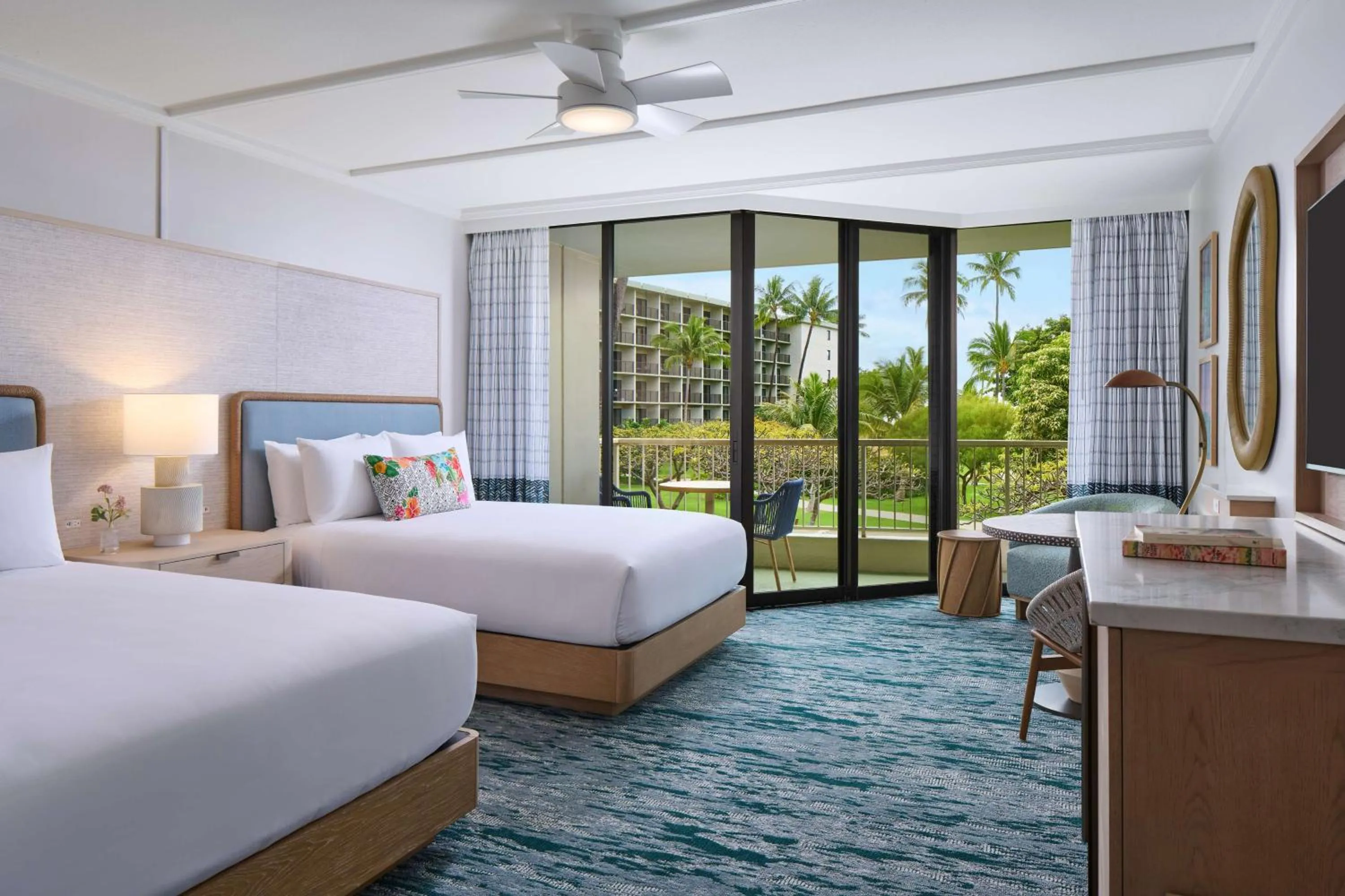 Bedroom, Bed in OUTRIGGER Kāʻanapali Beach Resort