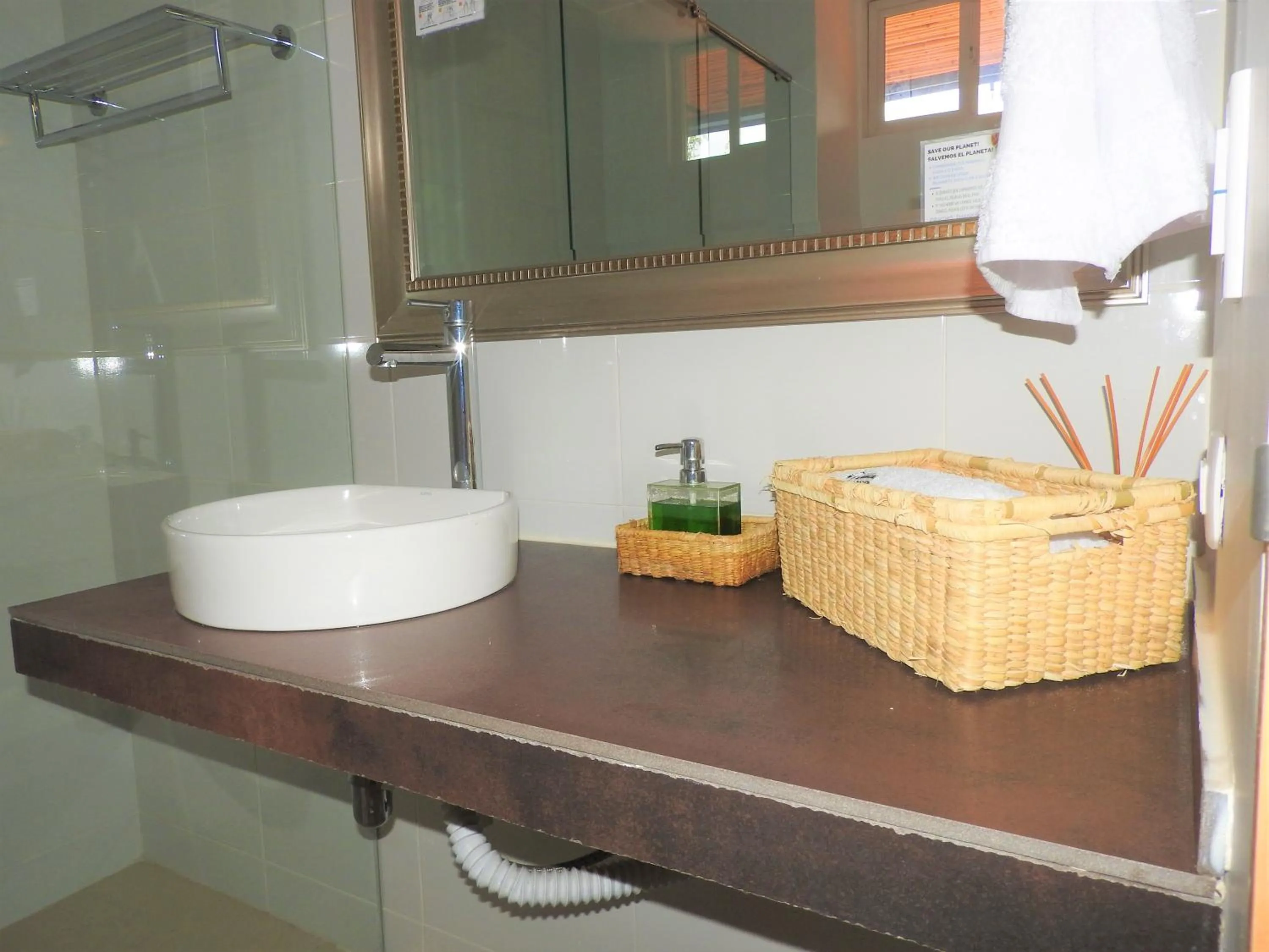 Bathroom in Villa Juana Hotel