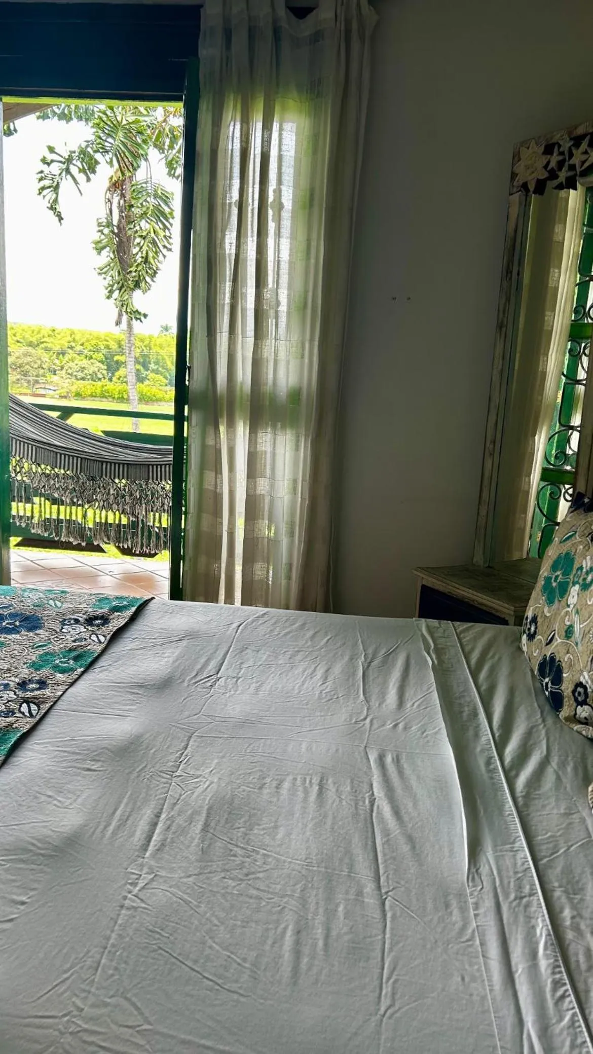 Garden view, Bed in Villa Juana Hotel