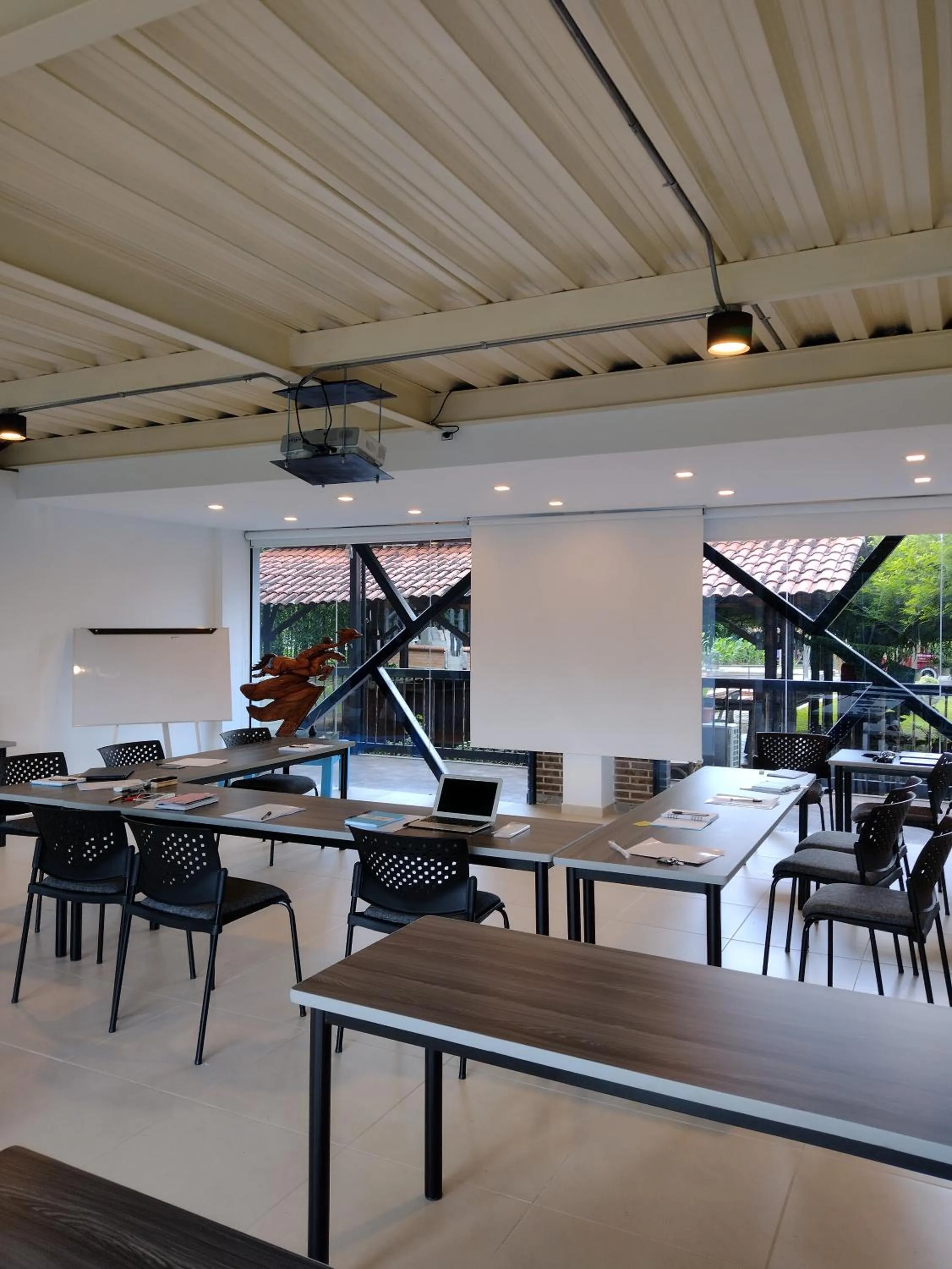 Meeting/conference room in Villa Juana Hotel