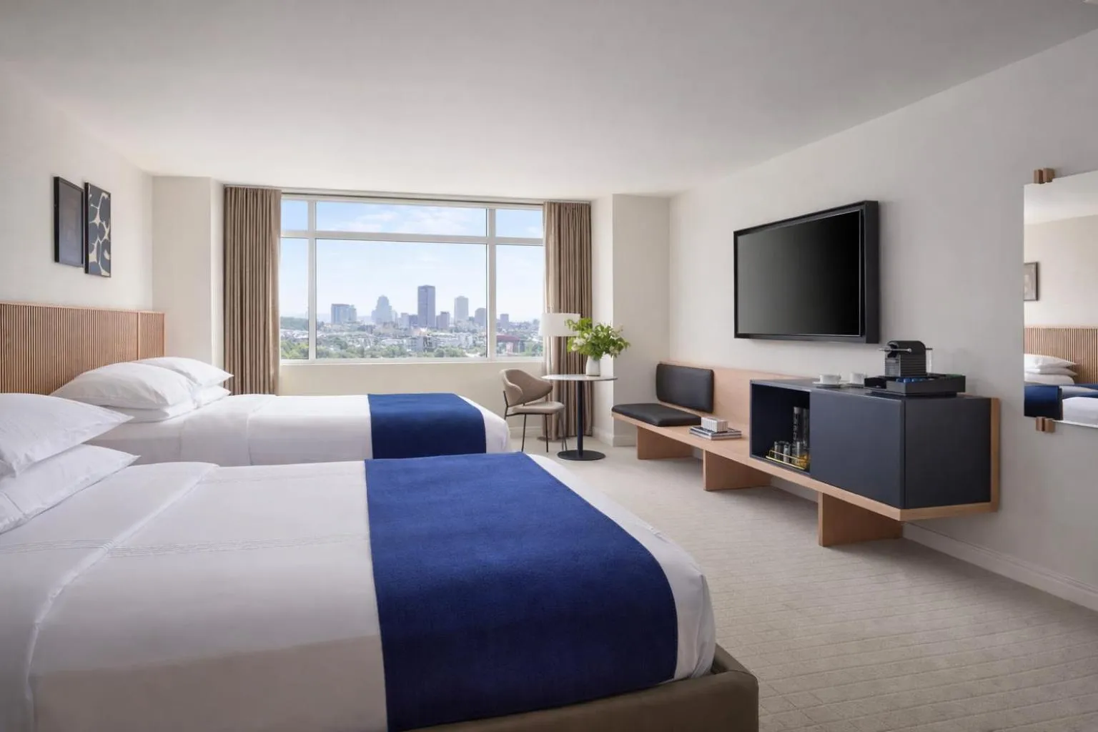 Bed in Hotel AKA Boston Common