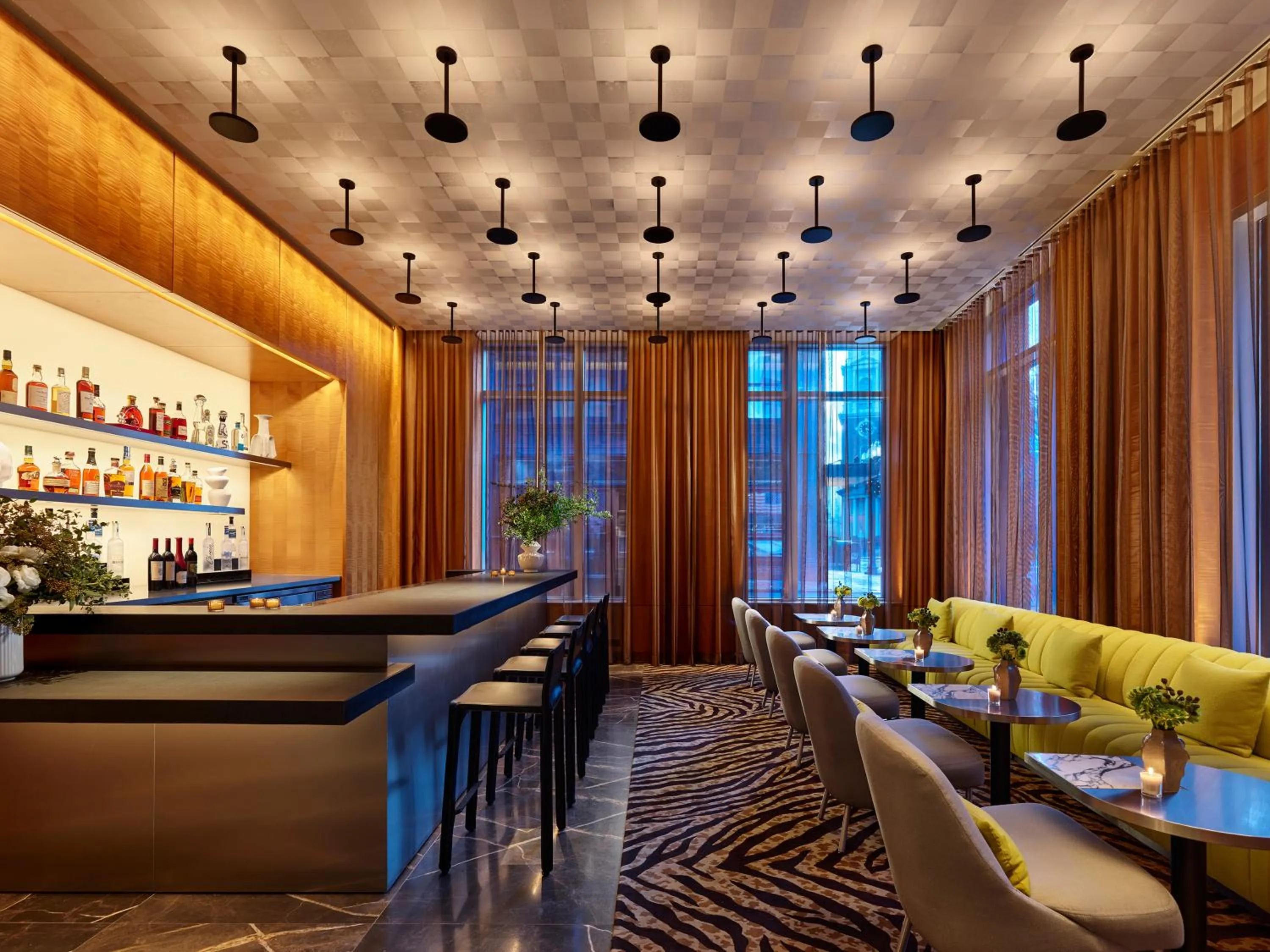 Lounge or bar in Hotel AKA Boston Common